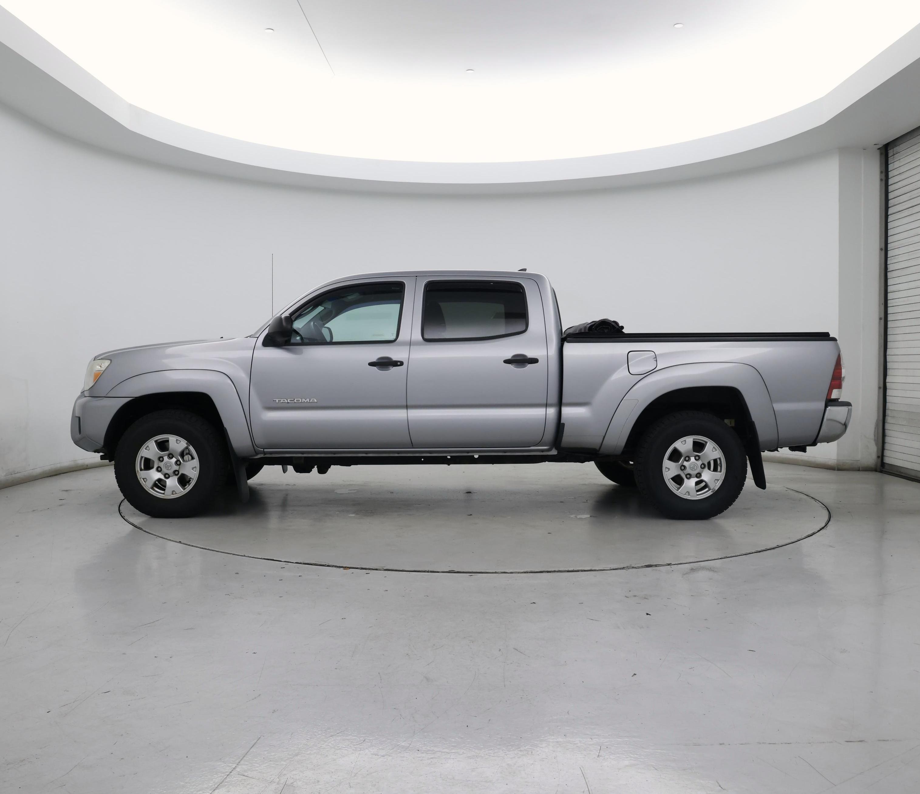 Thumbnail: 2014 Toyota Tacoma - 3