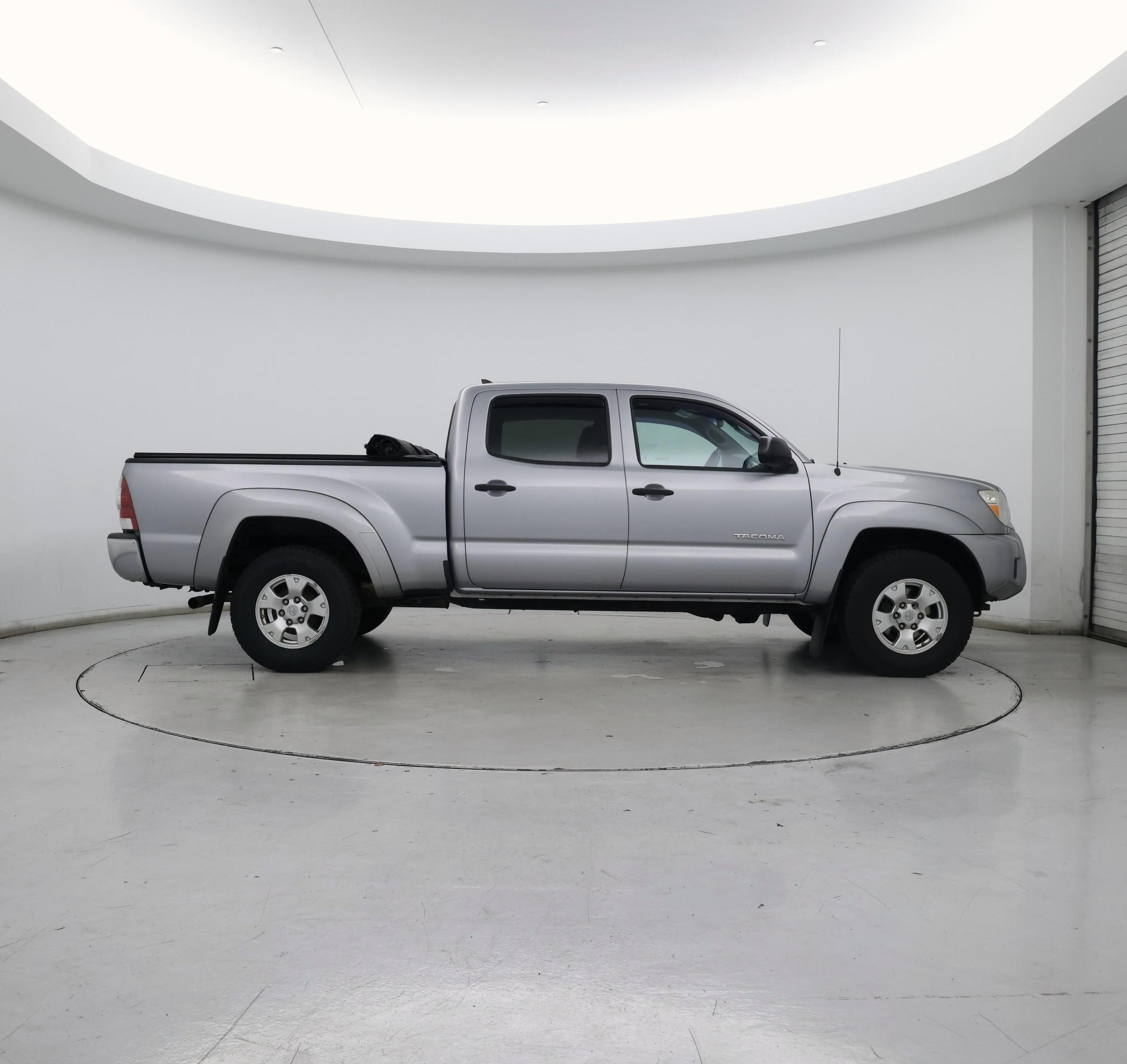 Thumbnail: 2014 Toyota Tacoma - 7