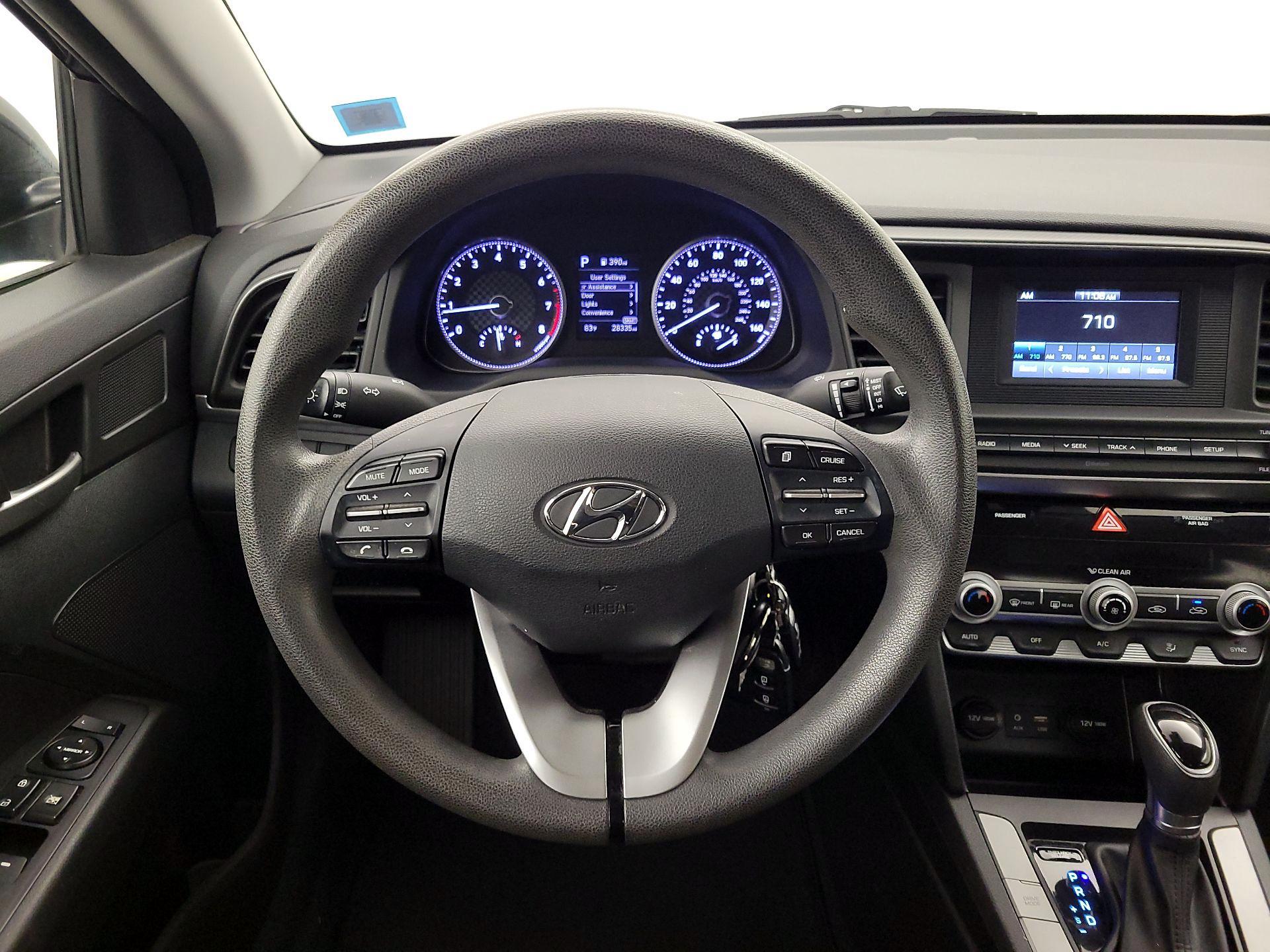 Thumbnail: 2020 Hyundai Elantra - 10