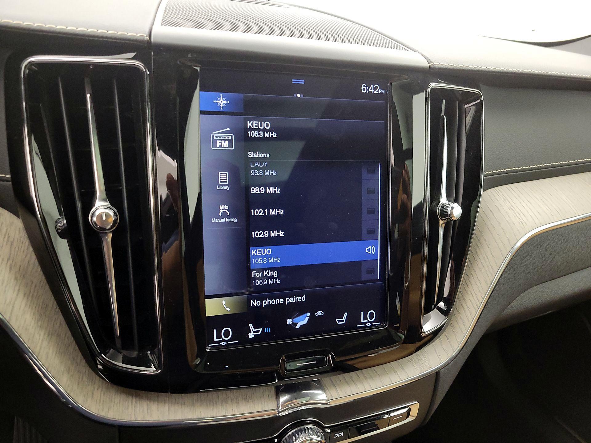 Thumbnail: 2019 Volvo XC60 - 16