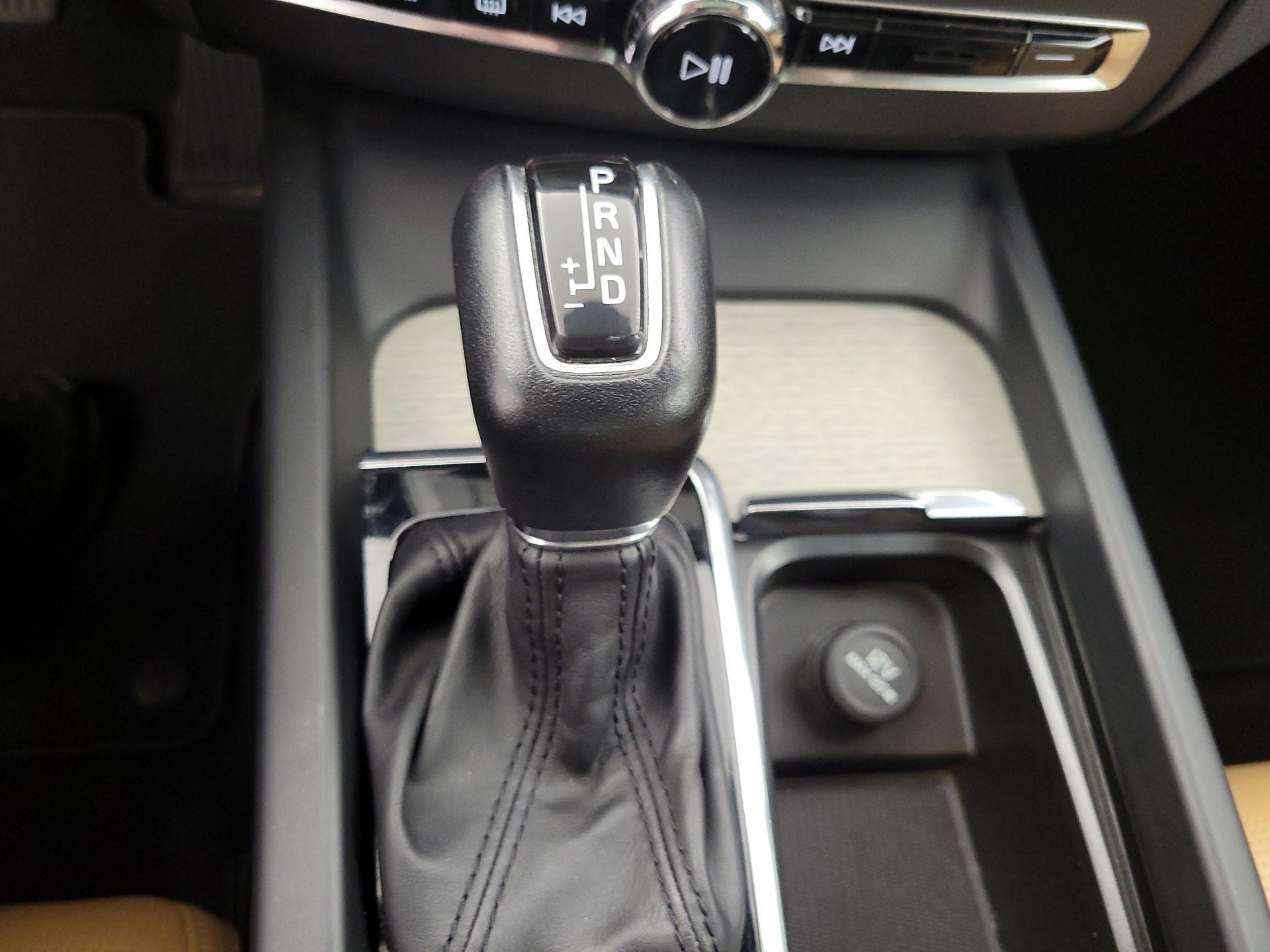 Thumbnail: 2019 Volvo XC60 - 18