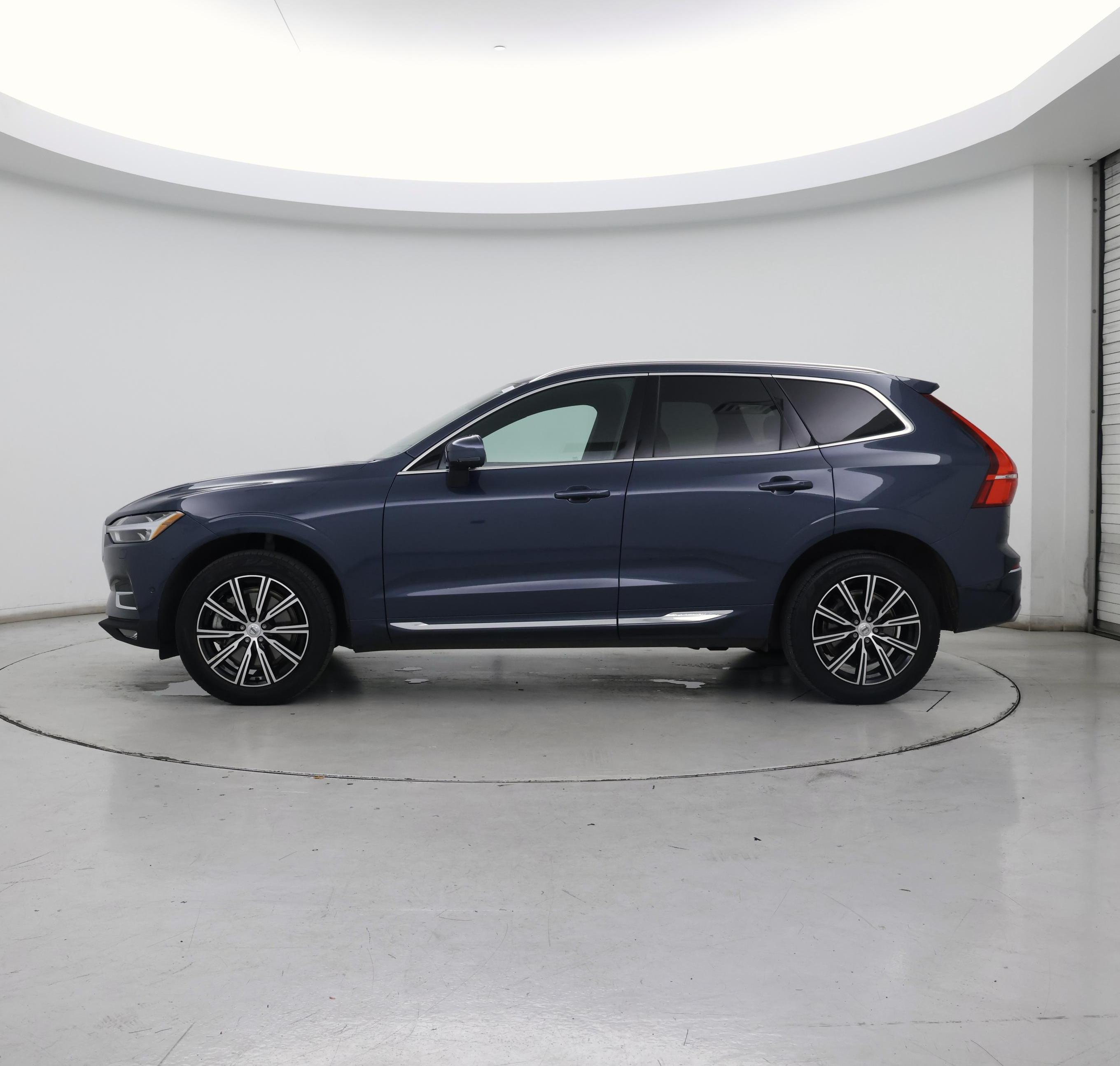 Thumbnail: 2019 Volvo XC60 - 3