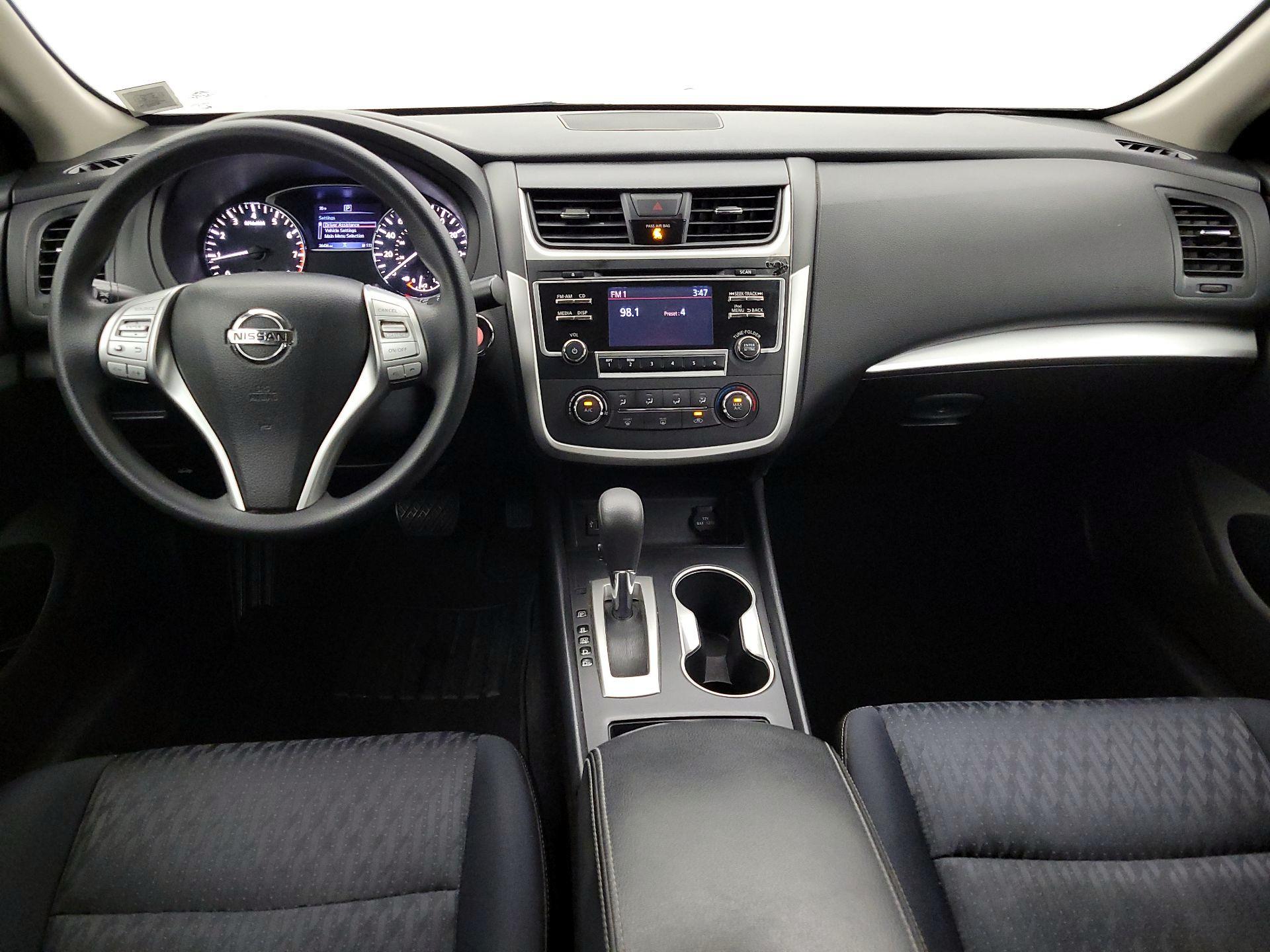 Thumbnail: 2018 Nissan Altima - 9