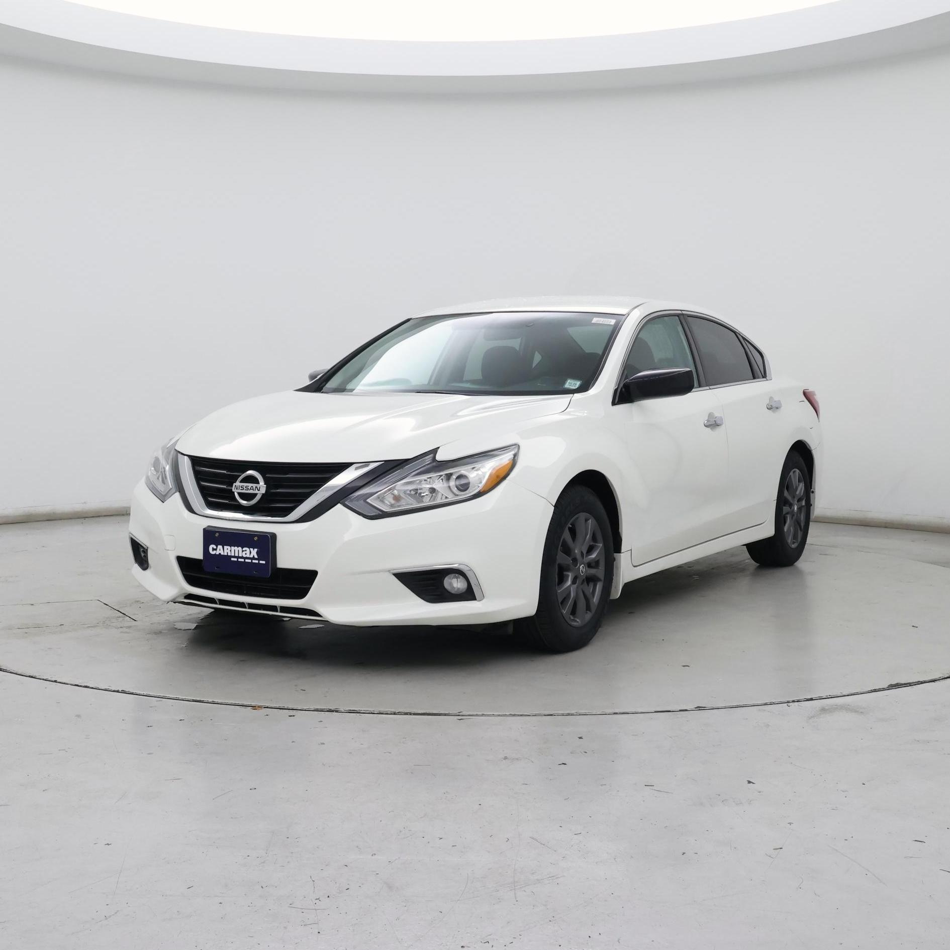 Thumbnail: 2018 Nissan Altima - 4