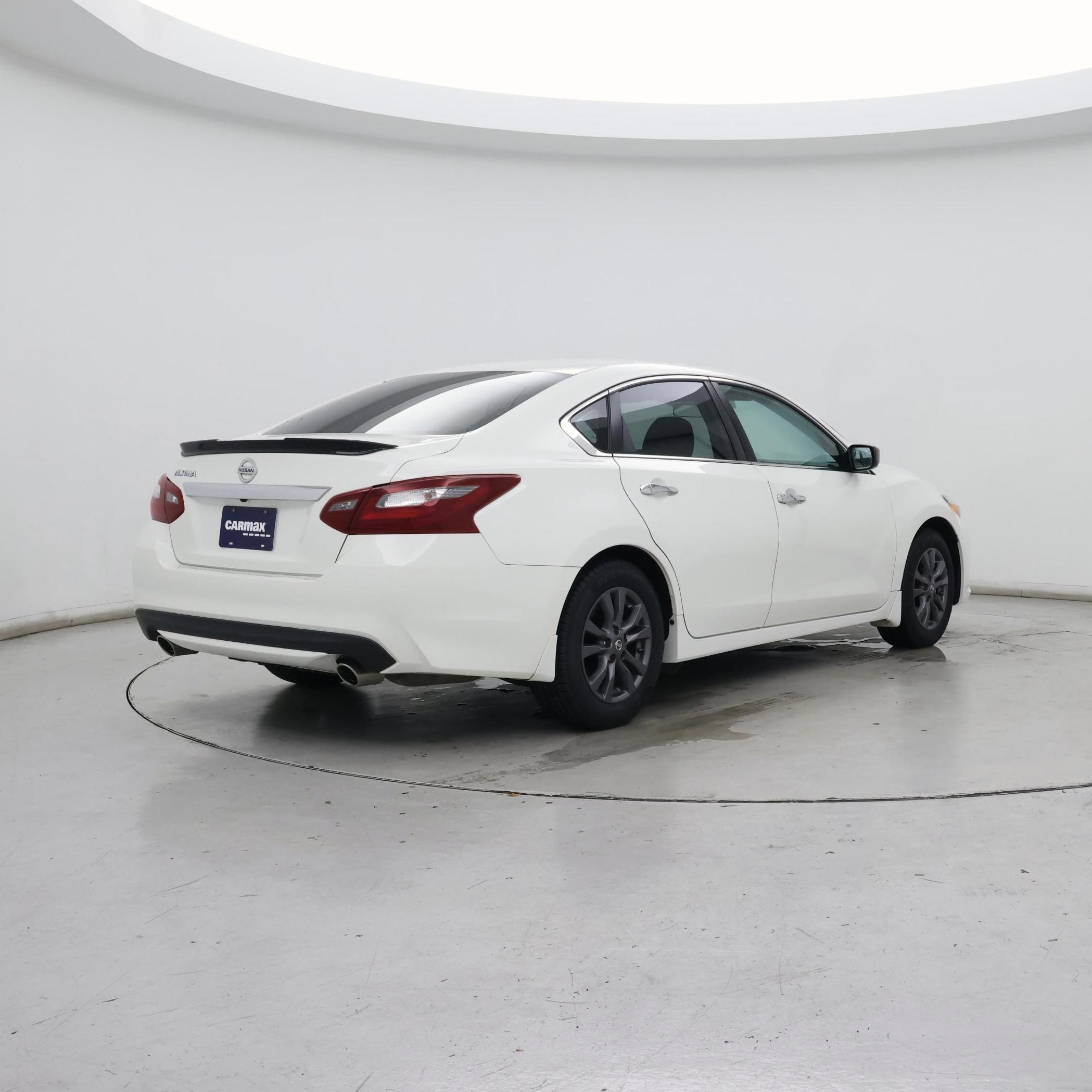 Thumbnail: 2018 Nissan Altima - 8