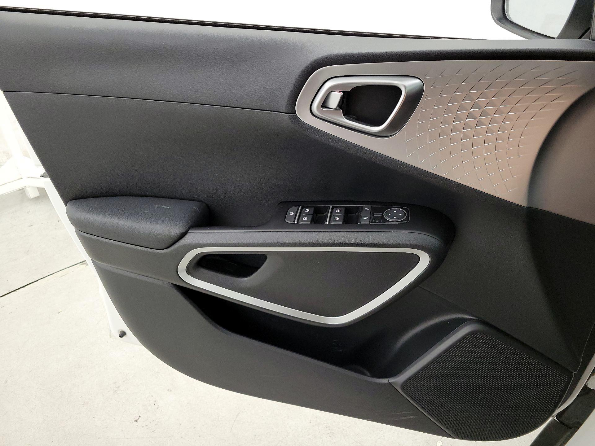 Thumbnail: 2022 Kia Soul - 12
