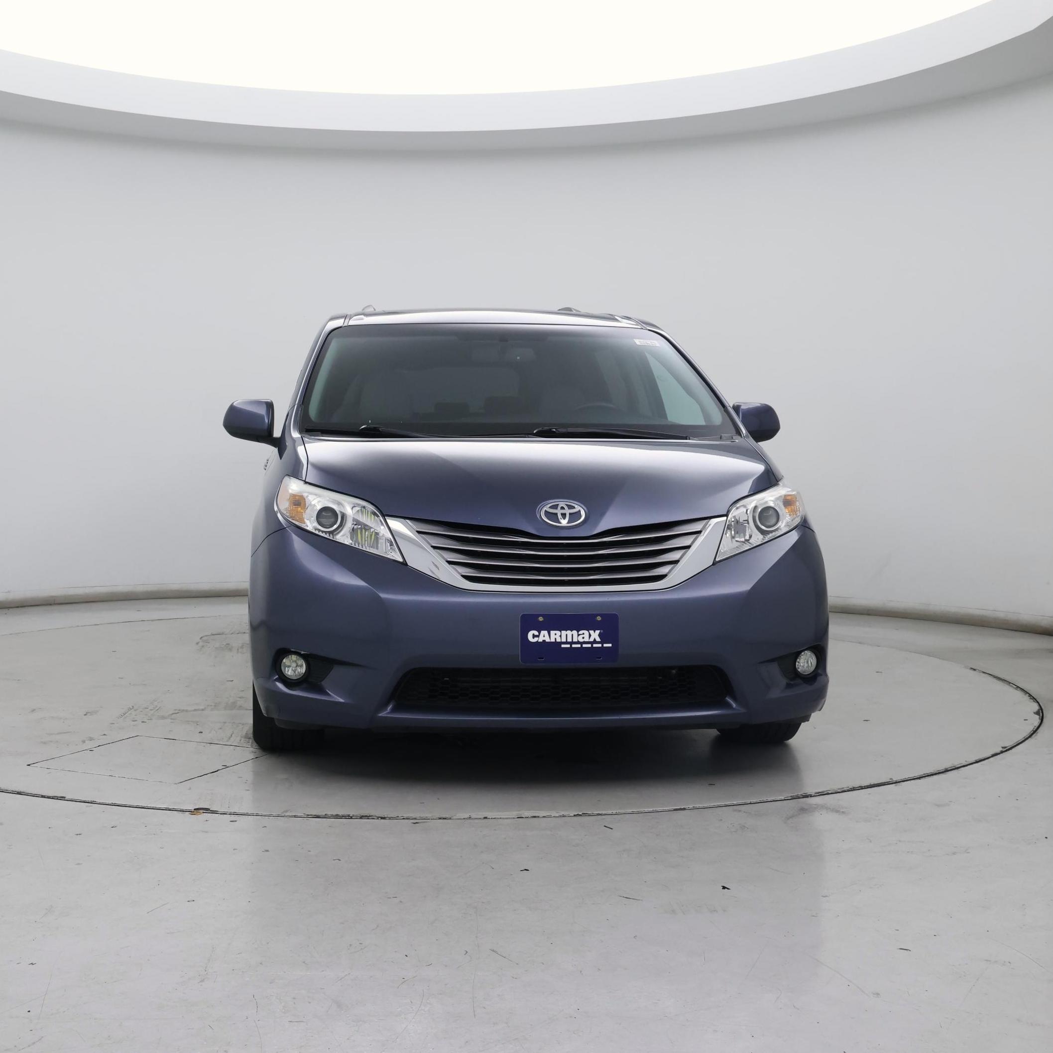 Thumbnail: 2017 Toyota Sienna - 5
