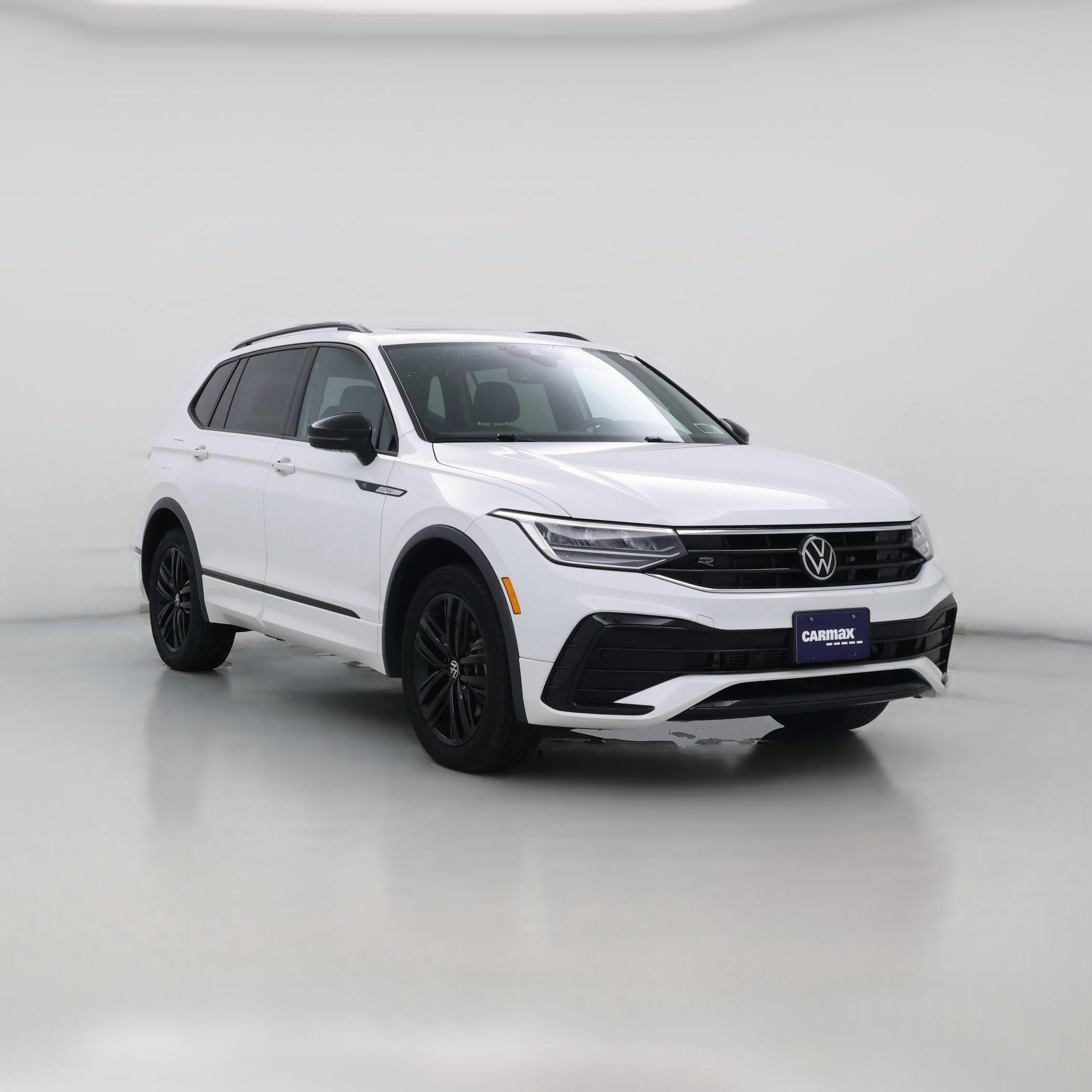 Thumbnail: 2022 Volkswagen Tiguan - 1