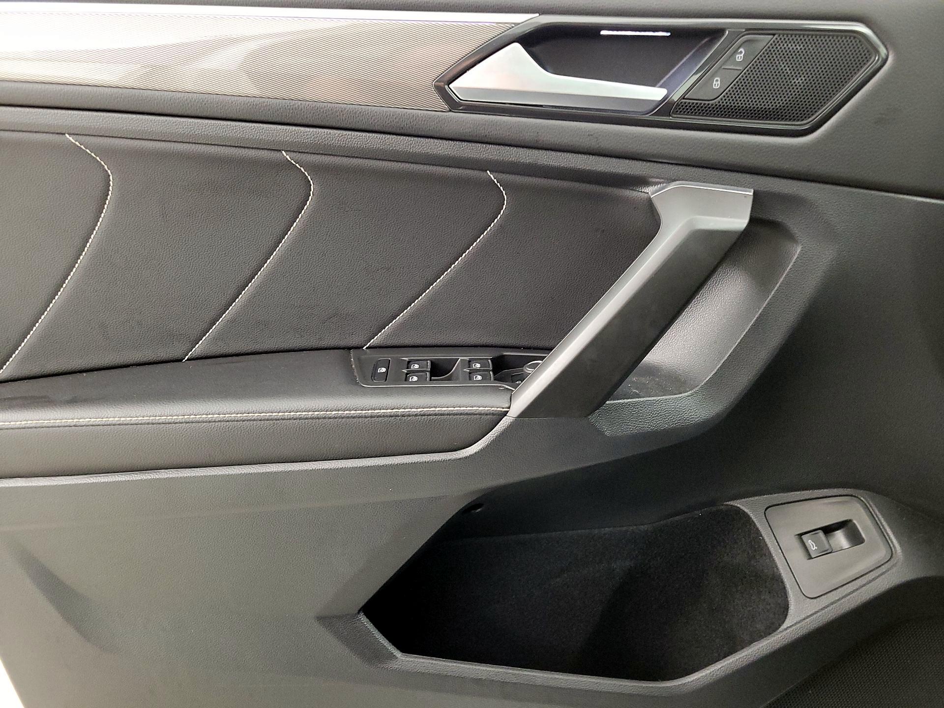 Thumbnail: 2022 Volkswagen Tiguan - 12