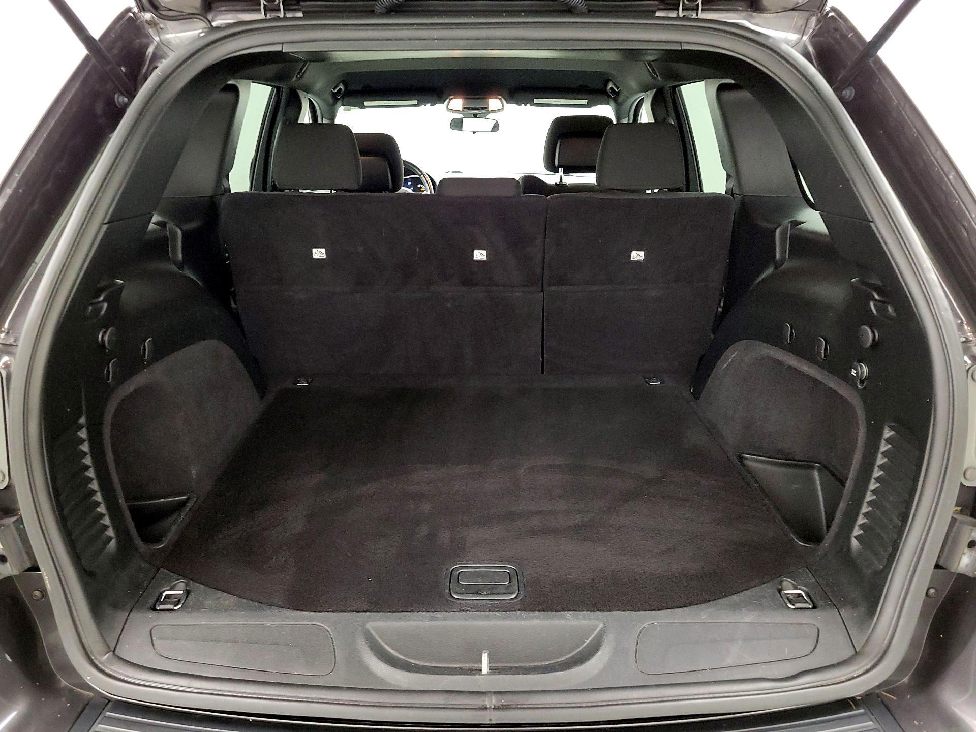 Thumbnail: 2019 Jeep Grand Cherokee - 20