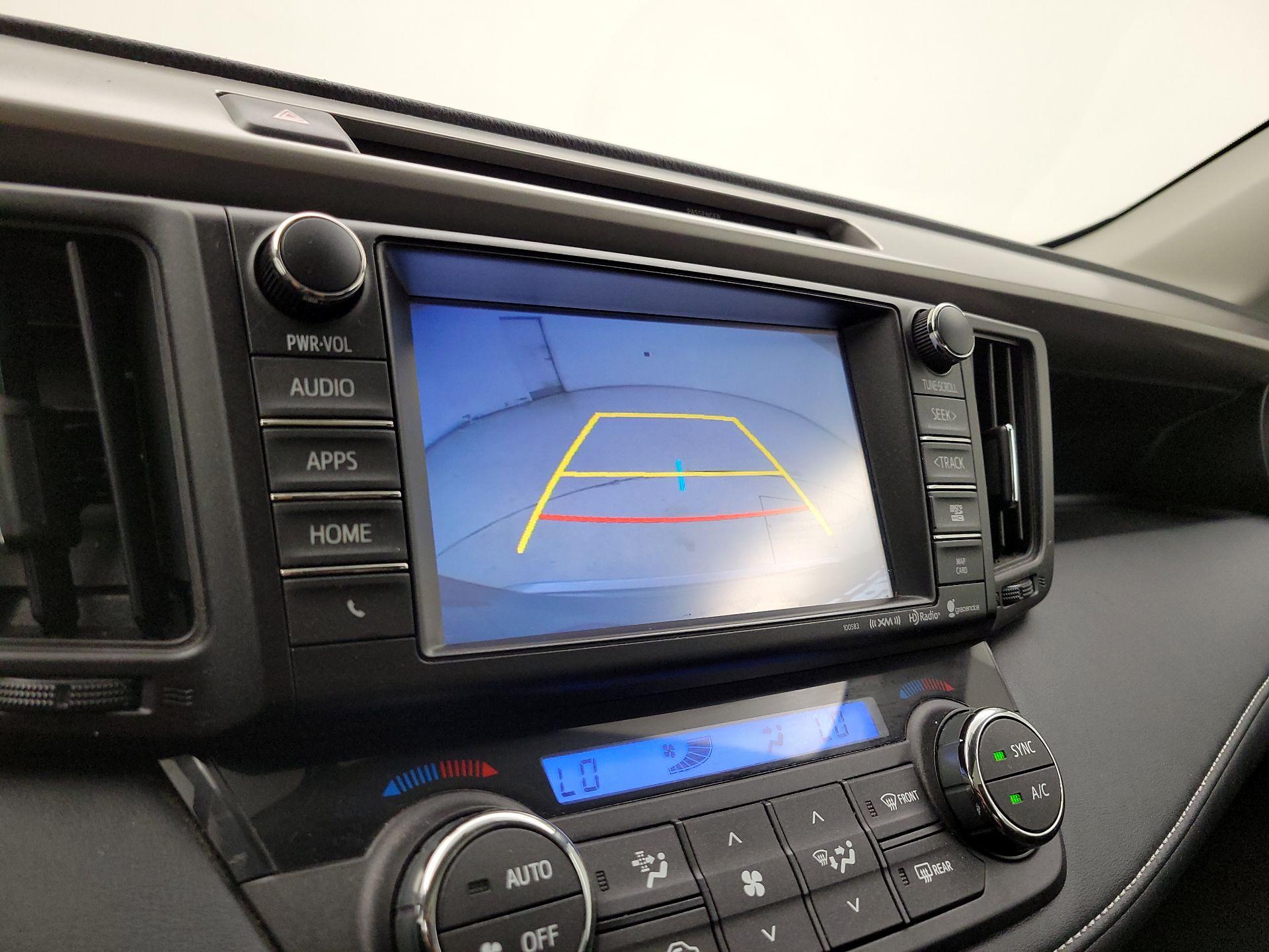 Thumbnail: 2016 Toyota RAV4 - 15