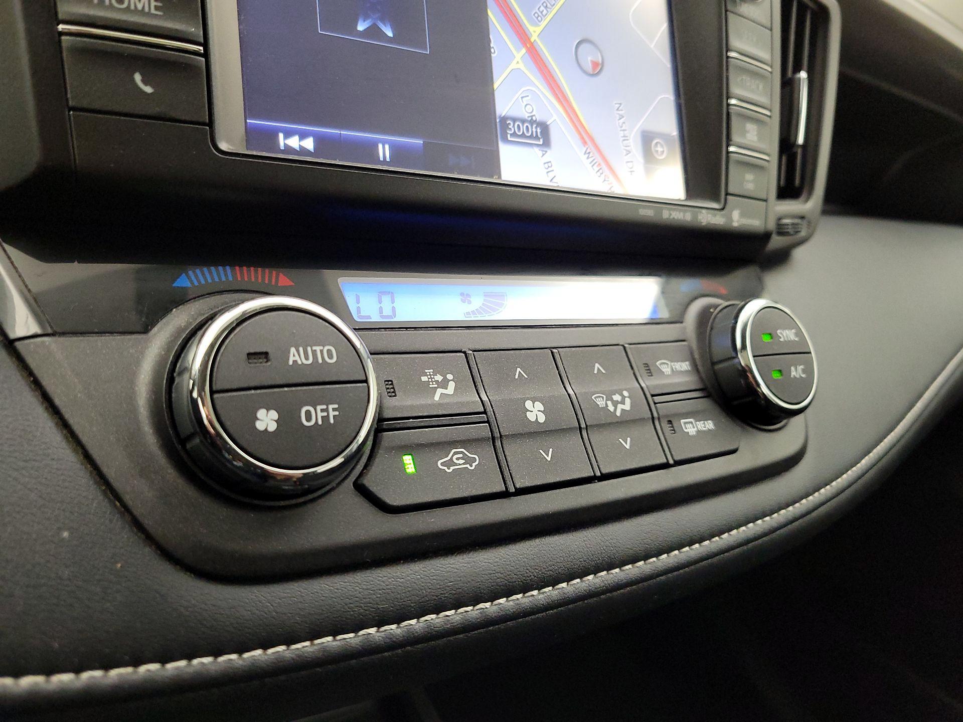 Thumbnail: 2016 Toyota RAV4 - 17