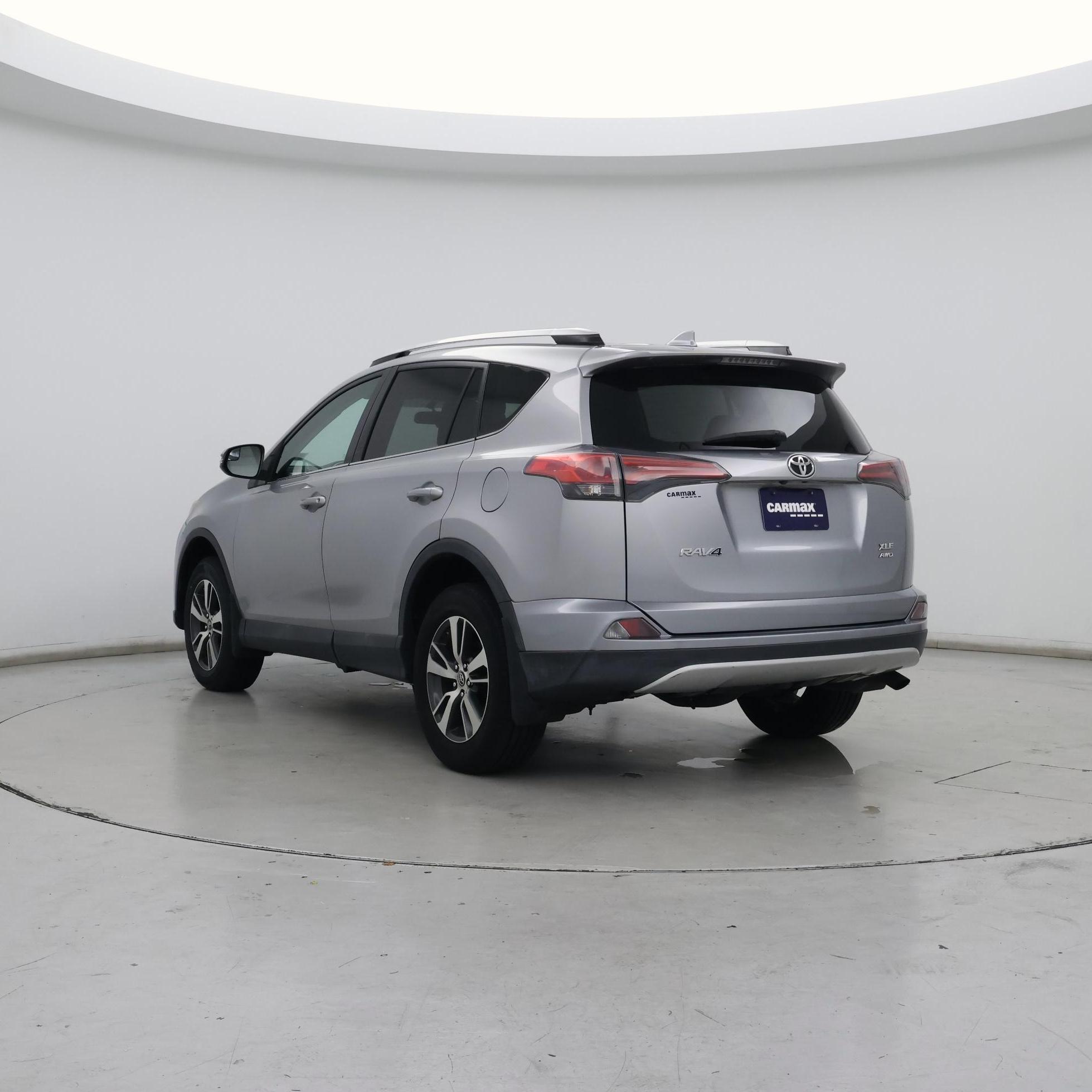Thumbnail: 2016 Toyota RAV4 - 2