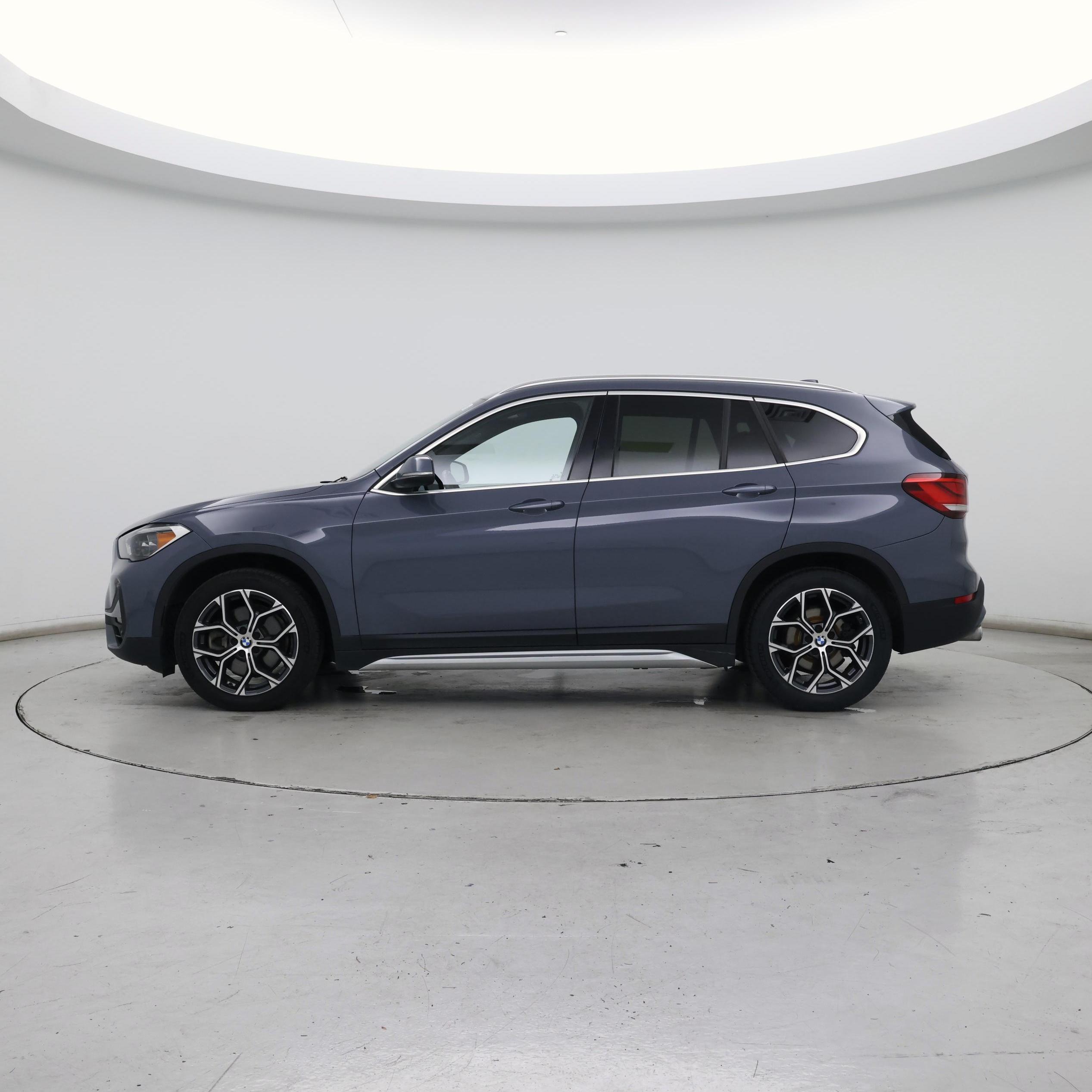 Thumbnail: 2020 BMW X1 - 3