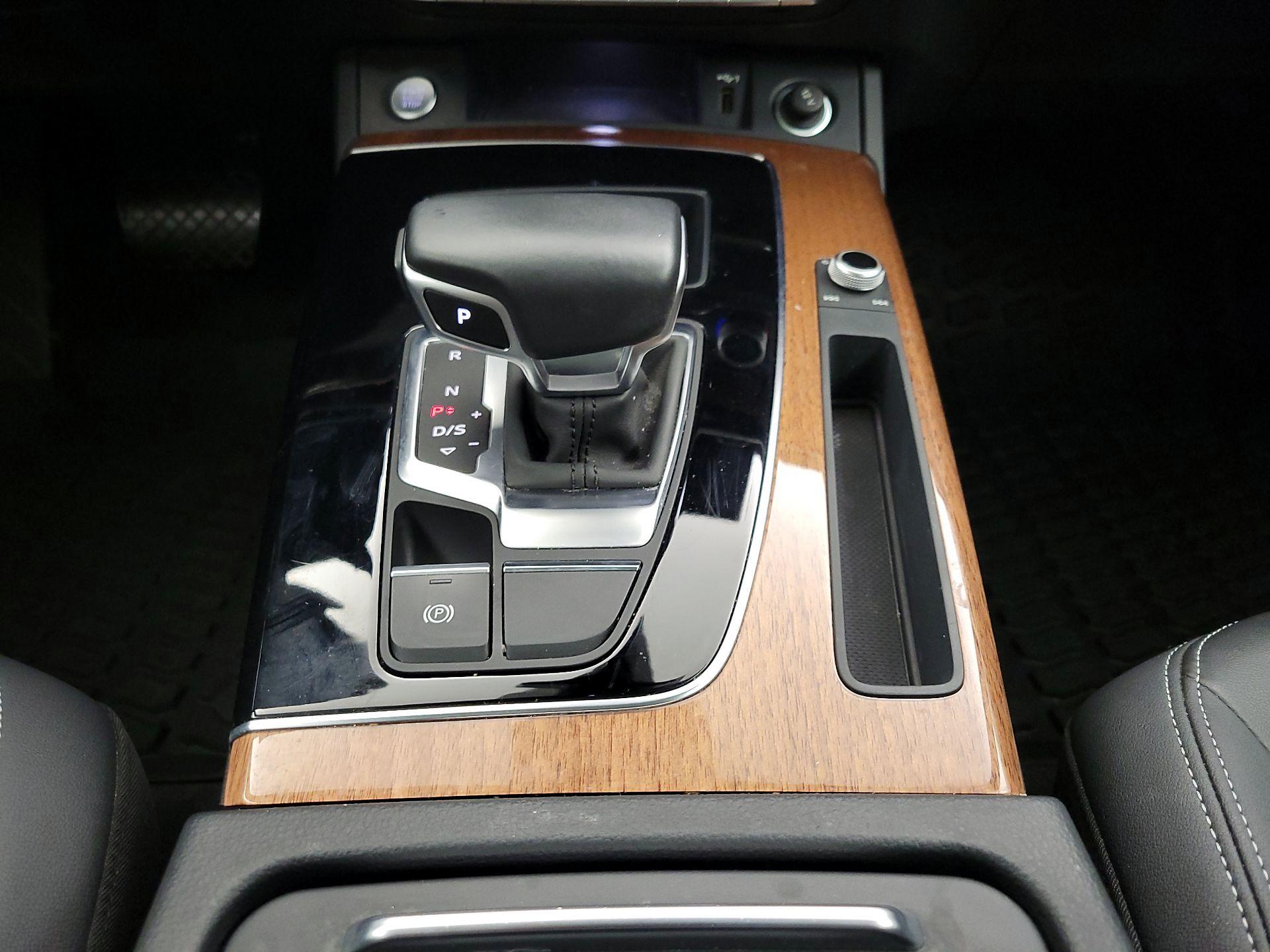 Thumbnail: 2022 Audi Q5 - 17