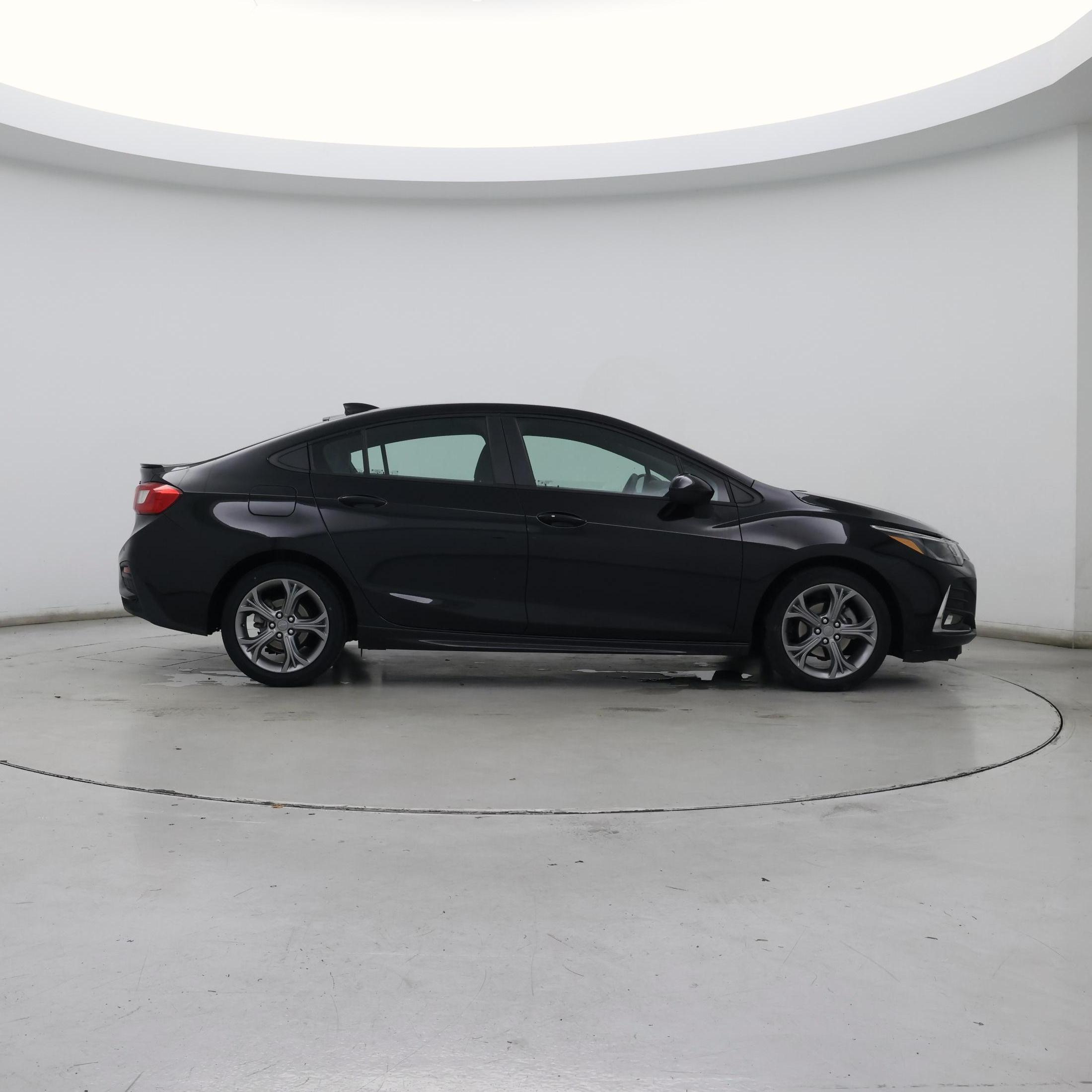 Thumbnail: 2019 Chevrolet Cruze - 7