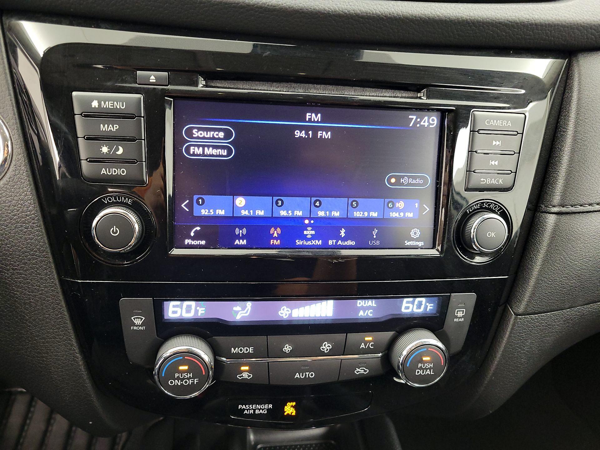 Thumbnail: 2019 Nissan Rogue - 16