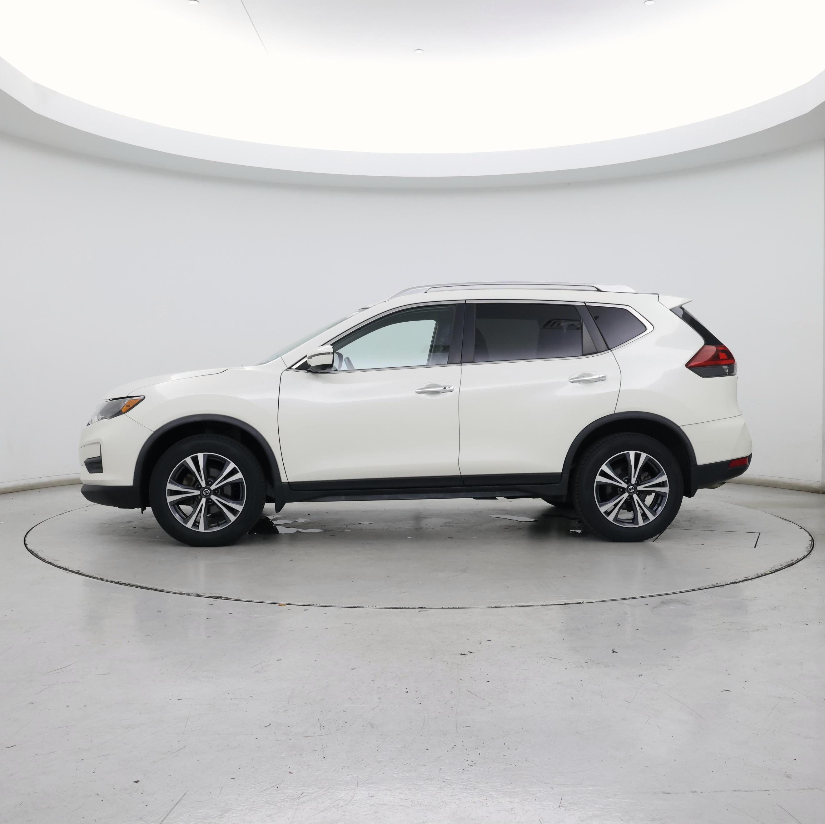 Thumbnail: 2019 Nissan Rogue - 3