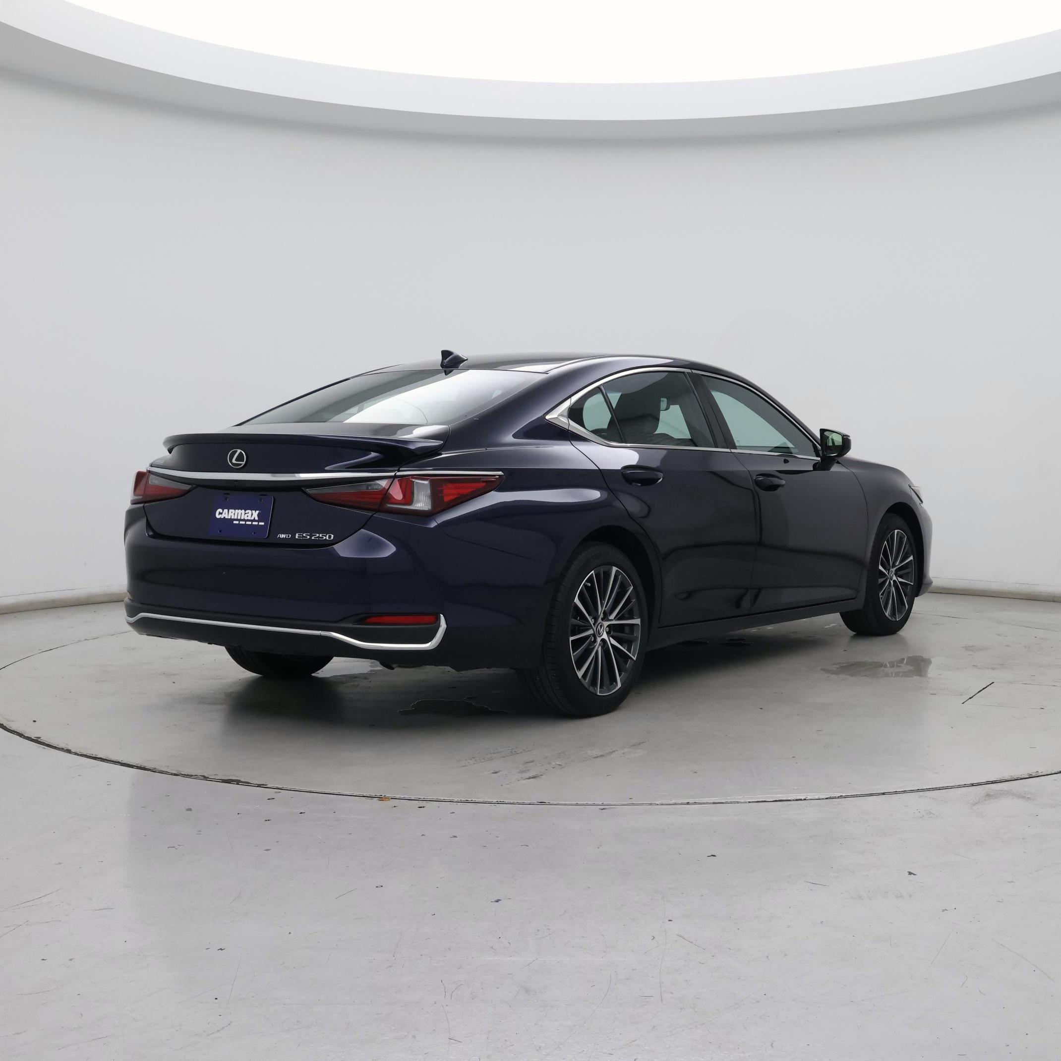 Thumbnail: 2022 Lexus ES - 8