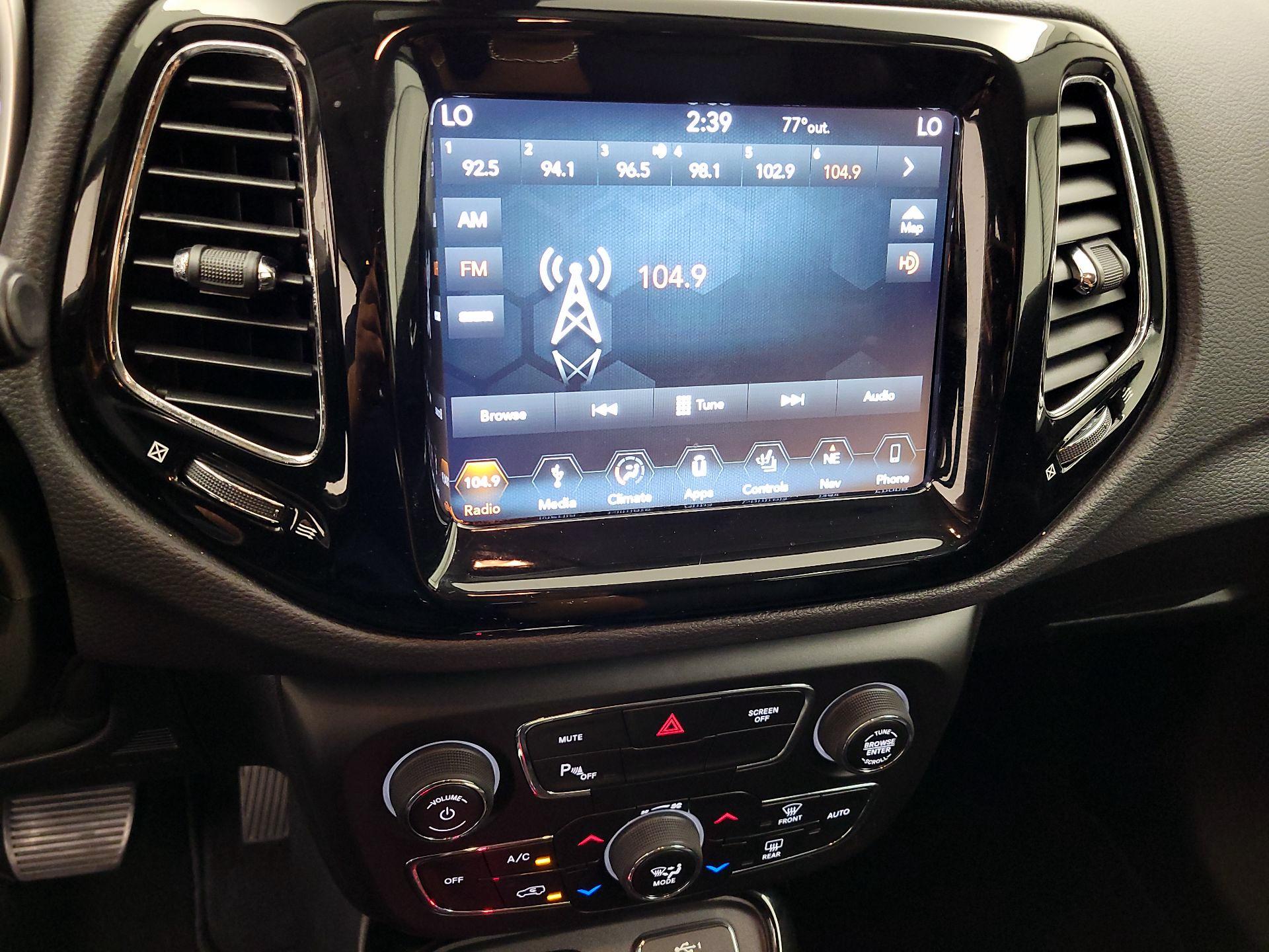 Thumbnail: 2019 Jeep Compass - 16