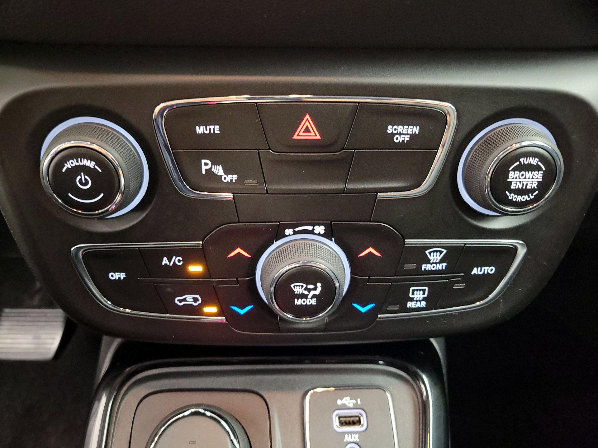 Thumbnail: 2019 Jeep Compass - 17