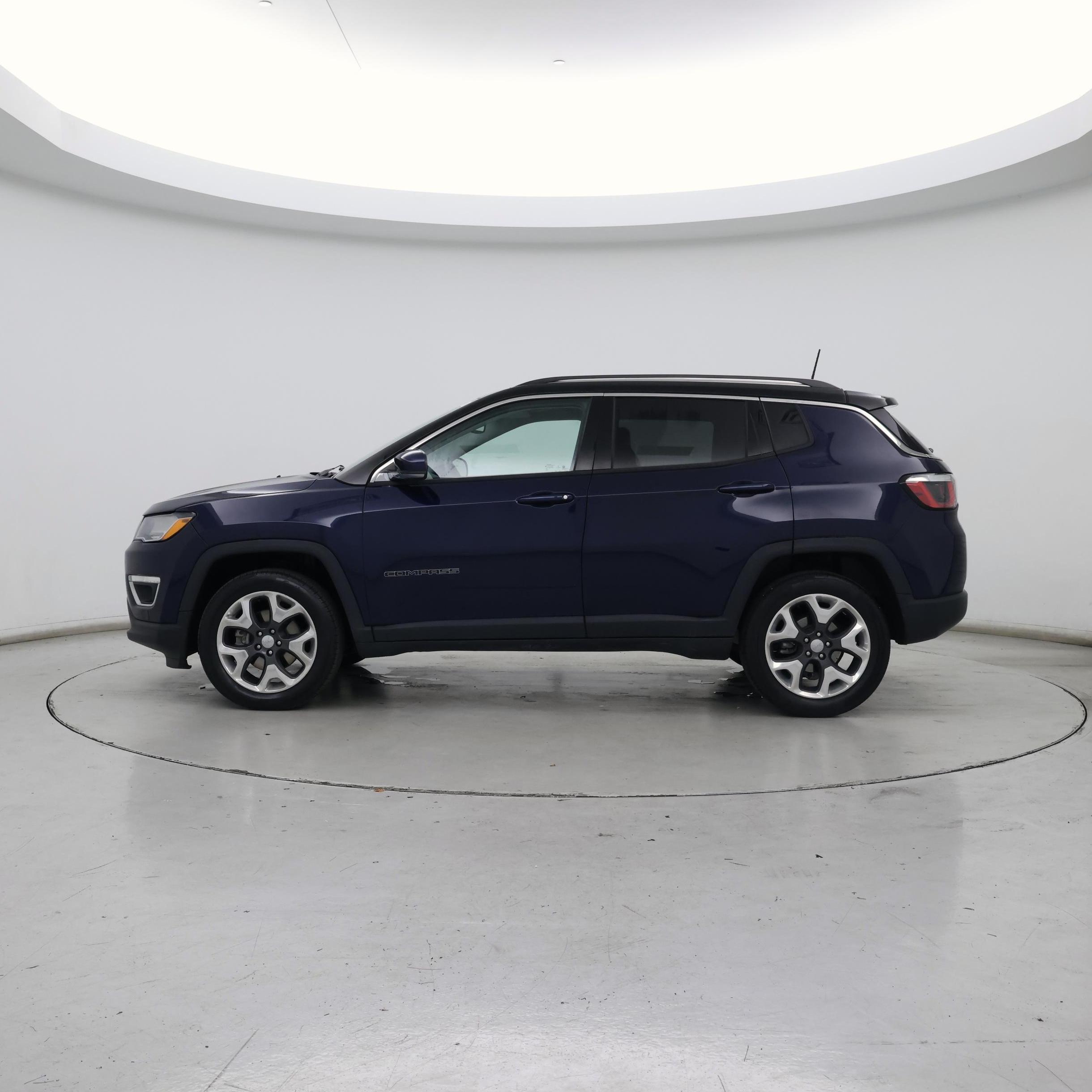 Thumbnail: 2019 Jeep Compass - 3