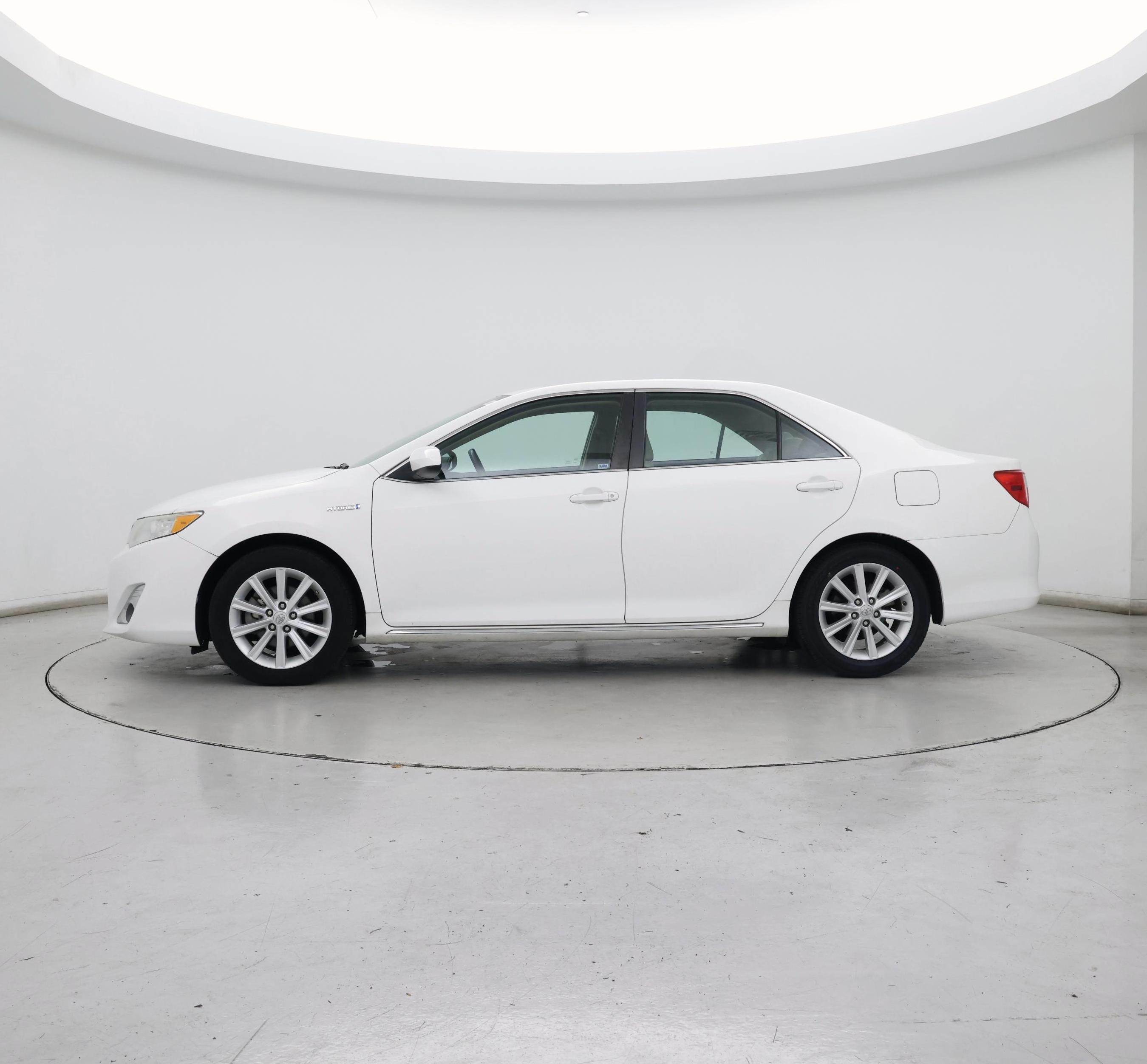 Thumbnail: 2014 Toyota Camry - 3