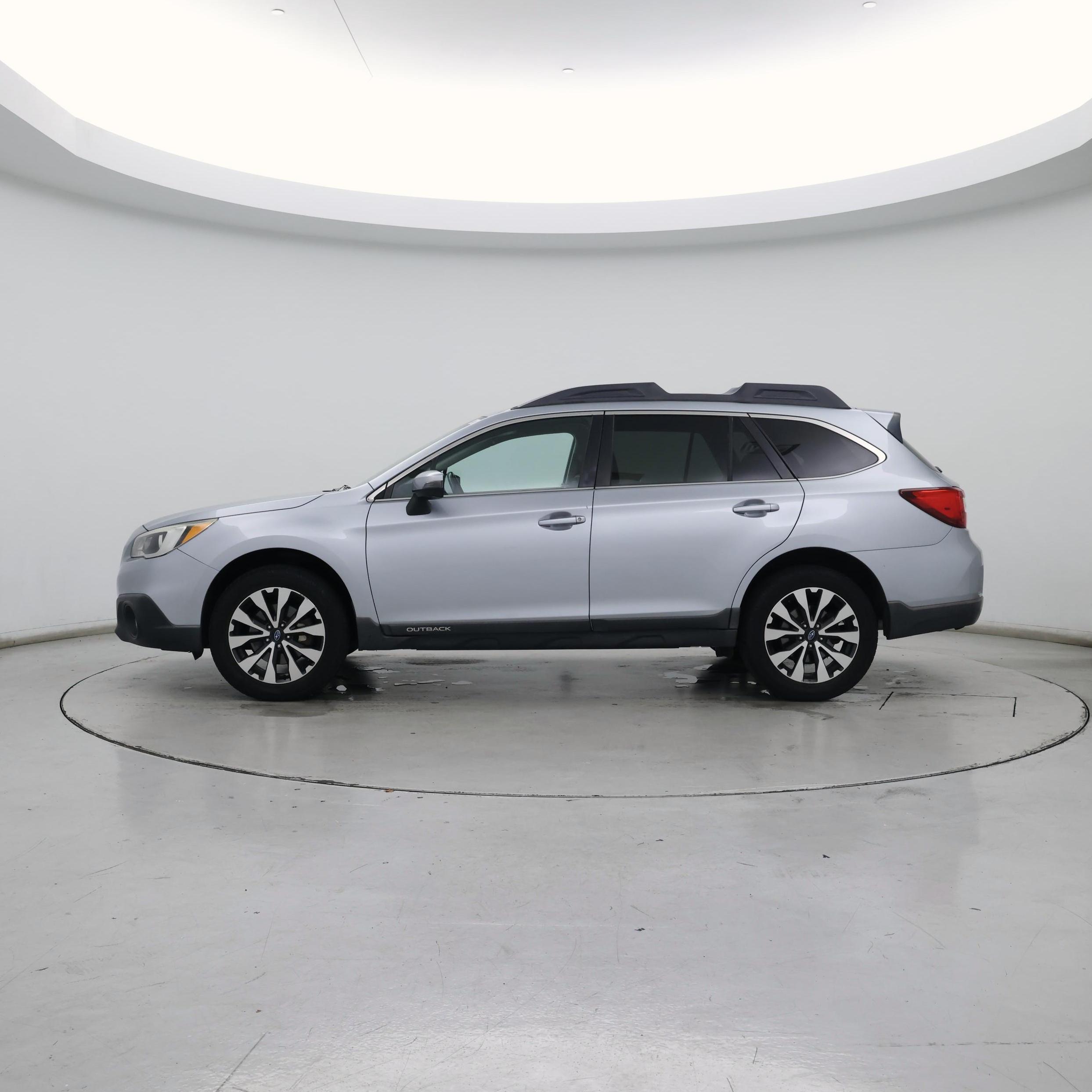 Thumbnail: 2016 Subaru Outback - 3