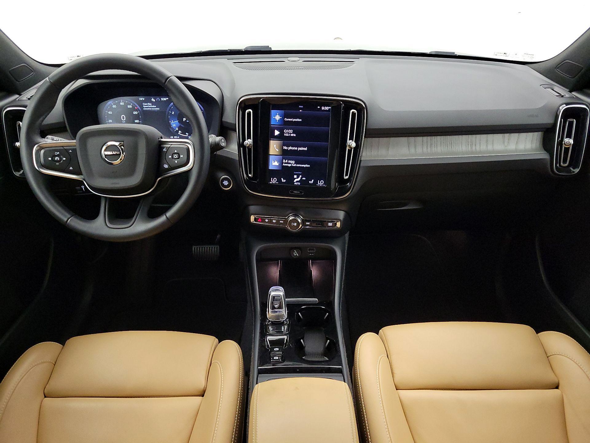 Thumbnail: 2021 Volvo XC40 - 9