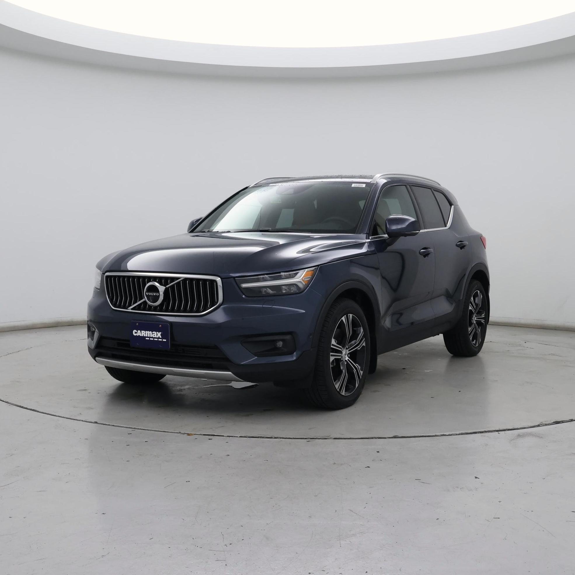 Thumbnail: 2021 Volvo XC40 - 4