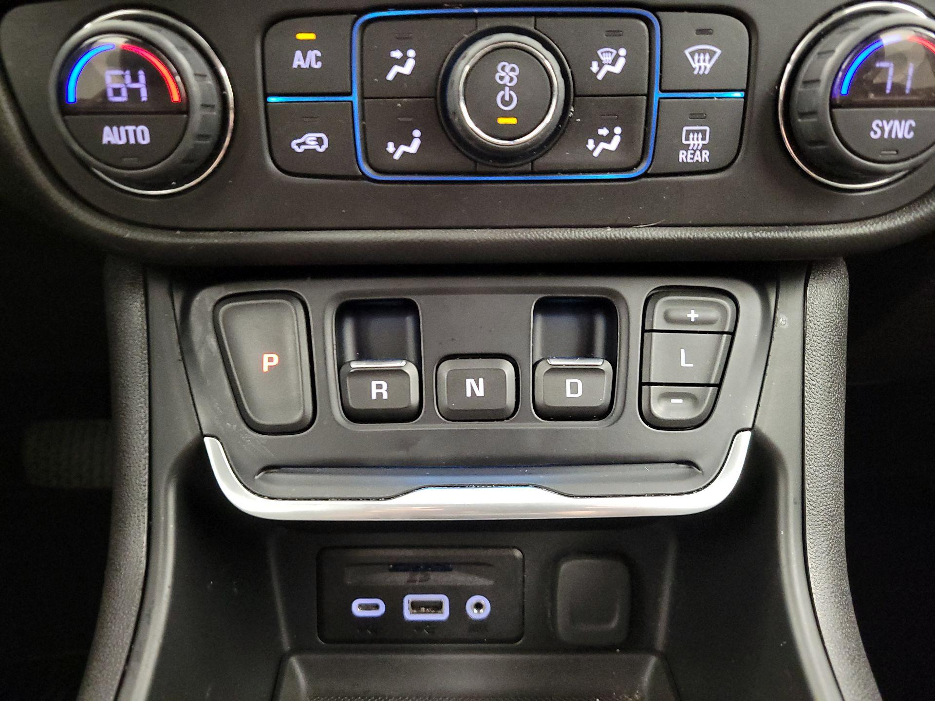 Thumbnail: 2018 GMC Terrain - 17