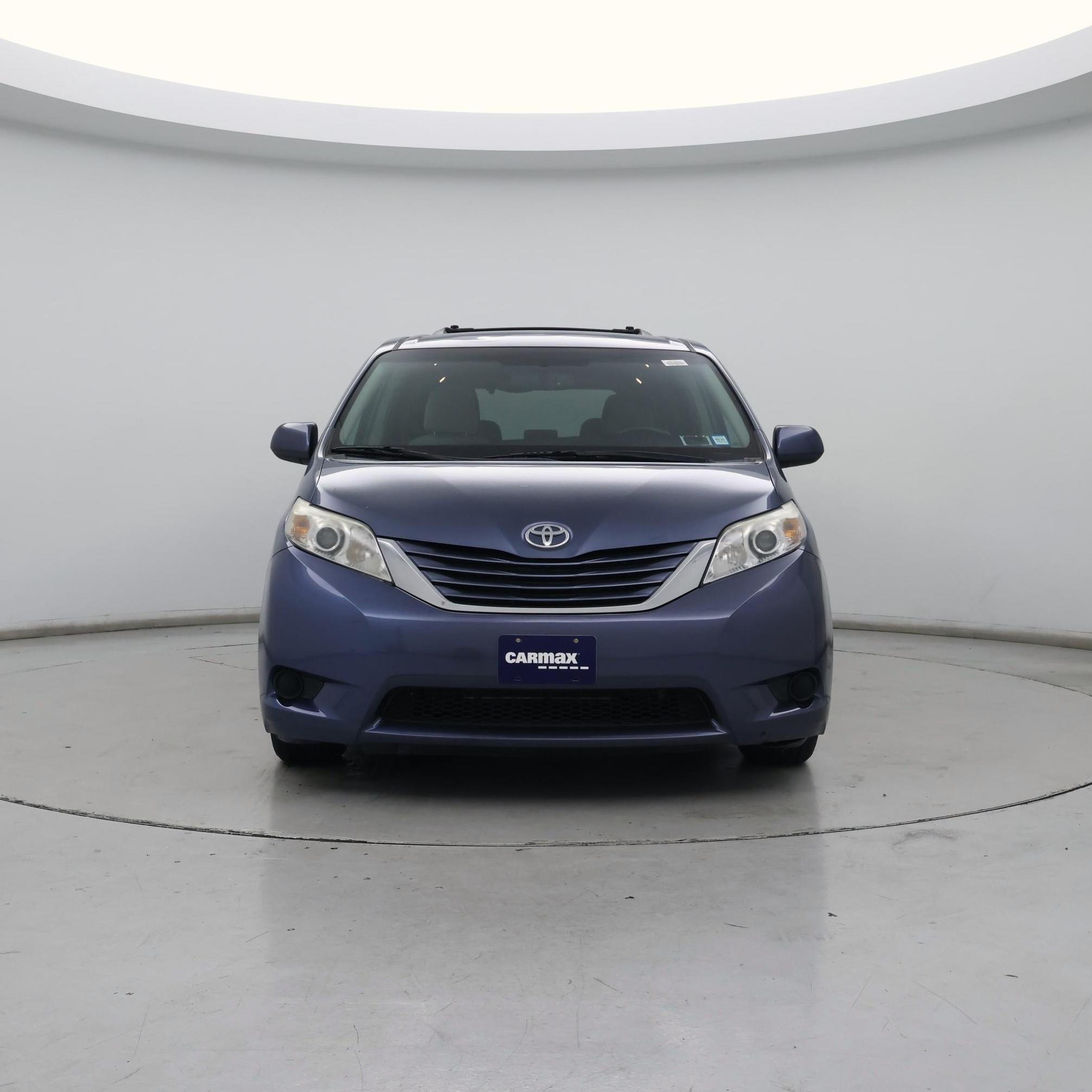 Thumbnail: 2015 Toyota Sienna - 5