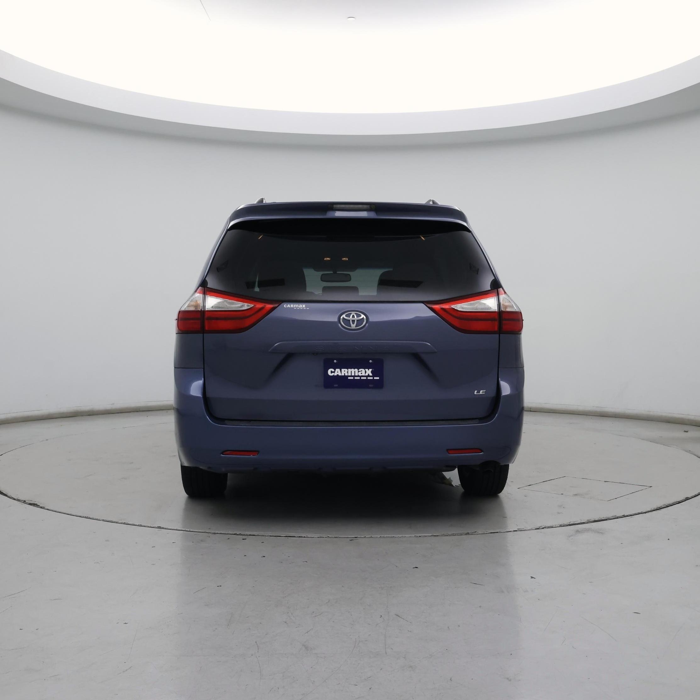 Thumbnail: 2015 Toyota Sienna - 6
