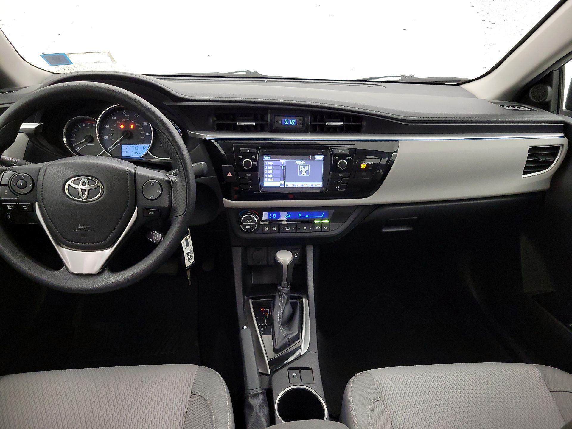 Thumbnail: 2015 Toyota Corolla - 9