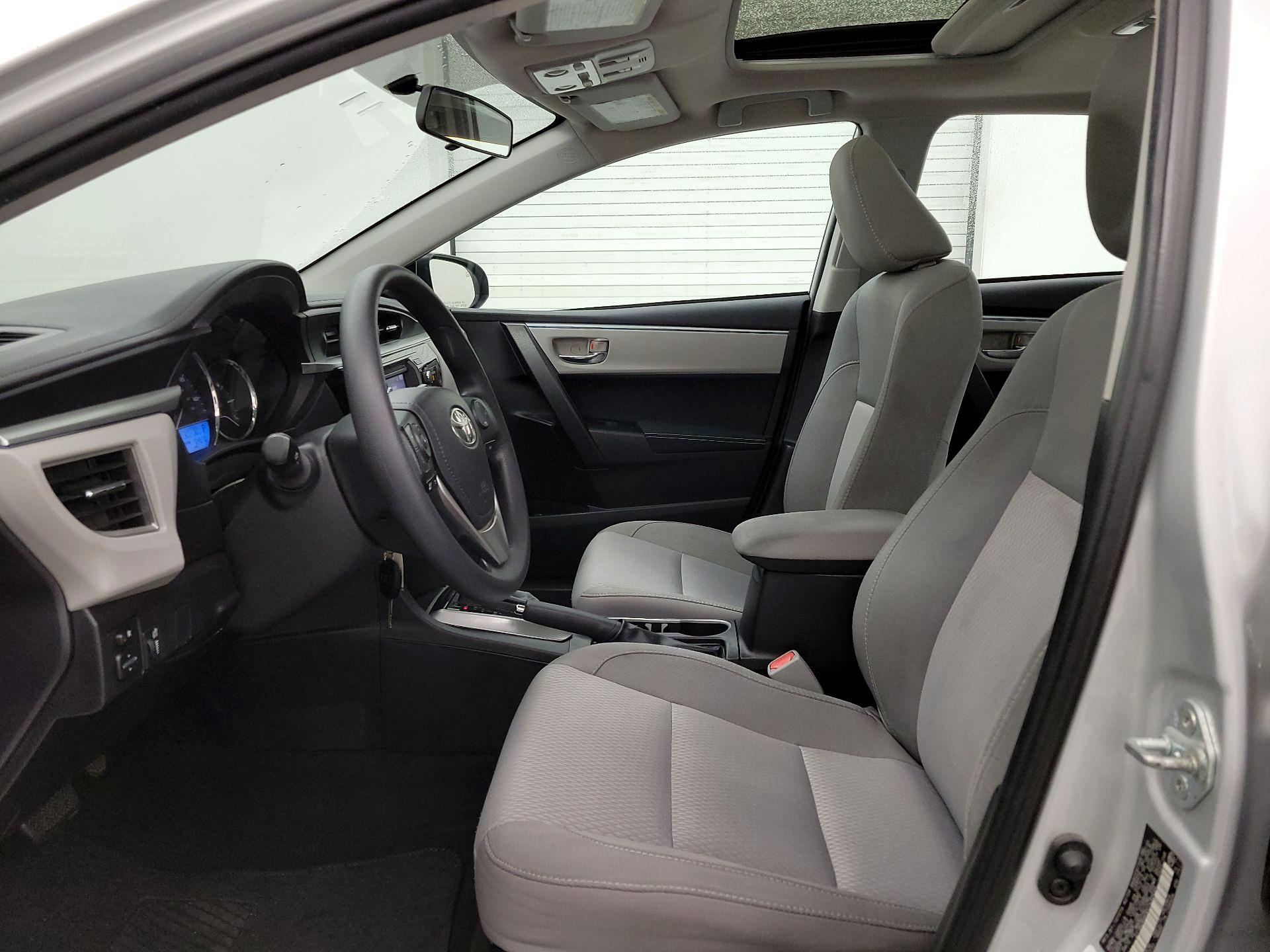 Thumbnail: 2015 Toyota Corolla - 11