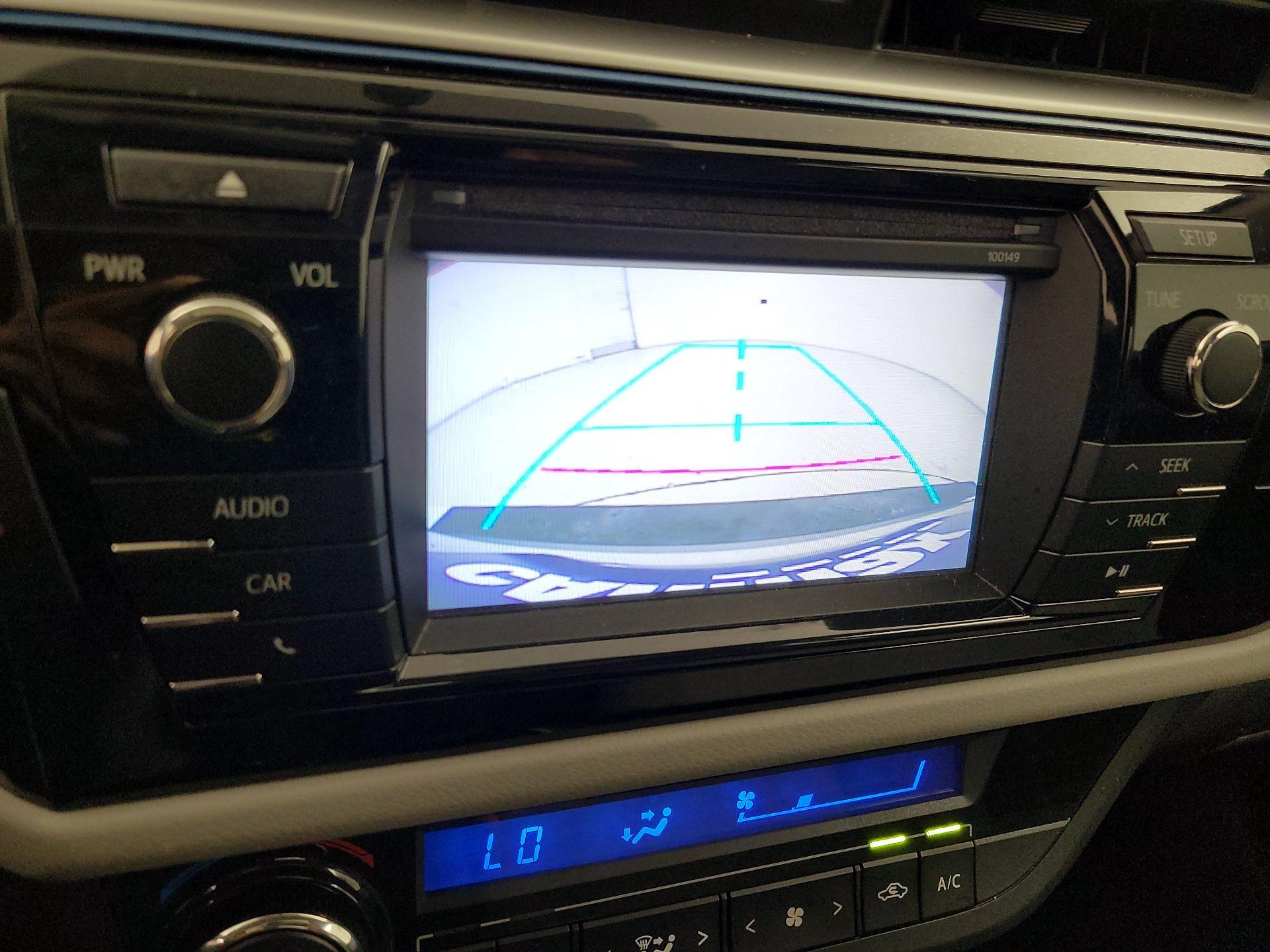 Thumbnail: 2015 Toyota Corolla - 14