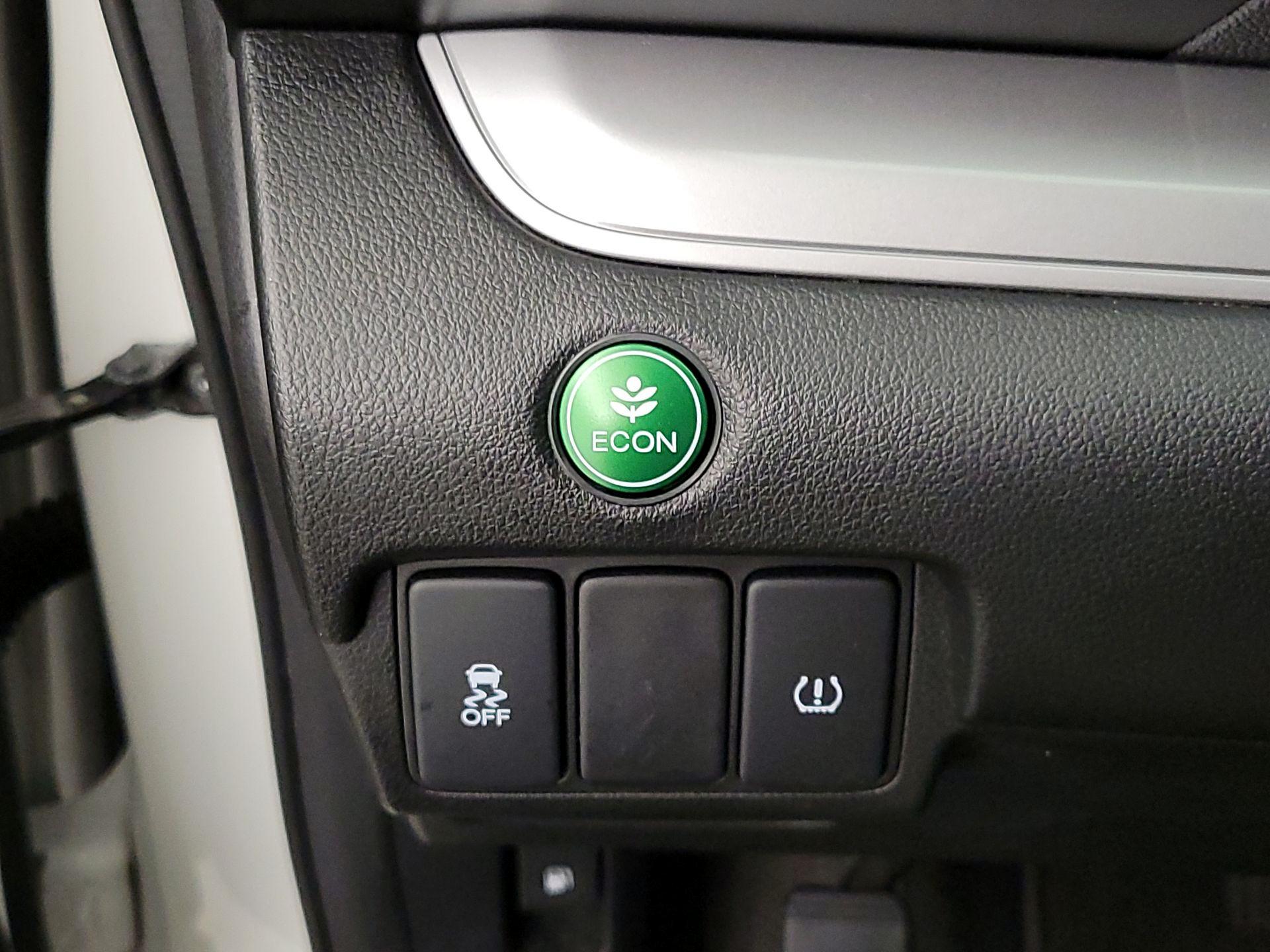 Thumbnail: 2015 Honda CR-V - 13