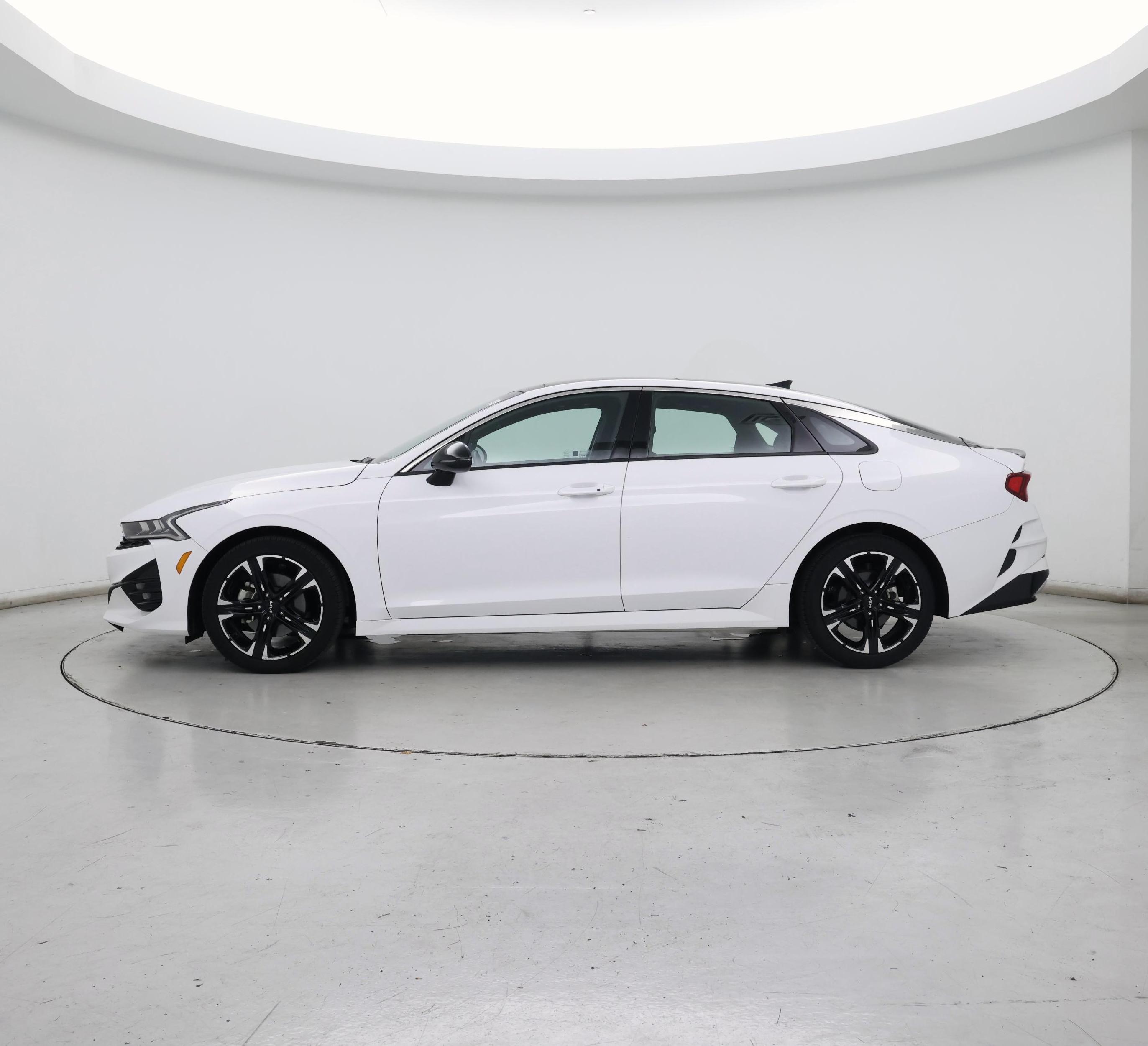 Thumbnail: 2023 Kia K5 - 3