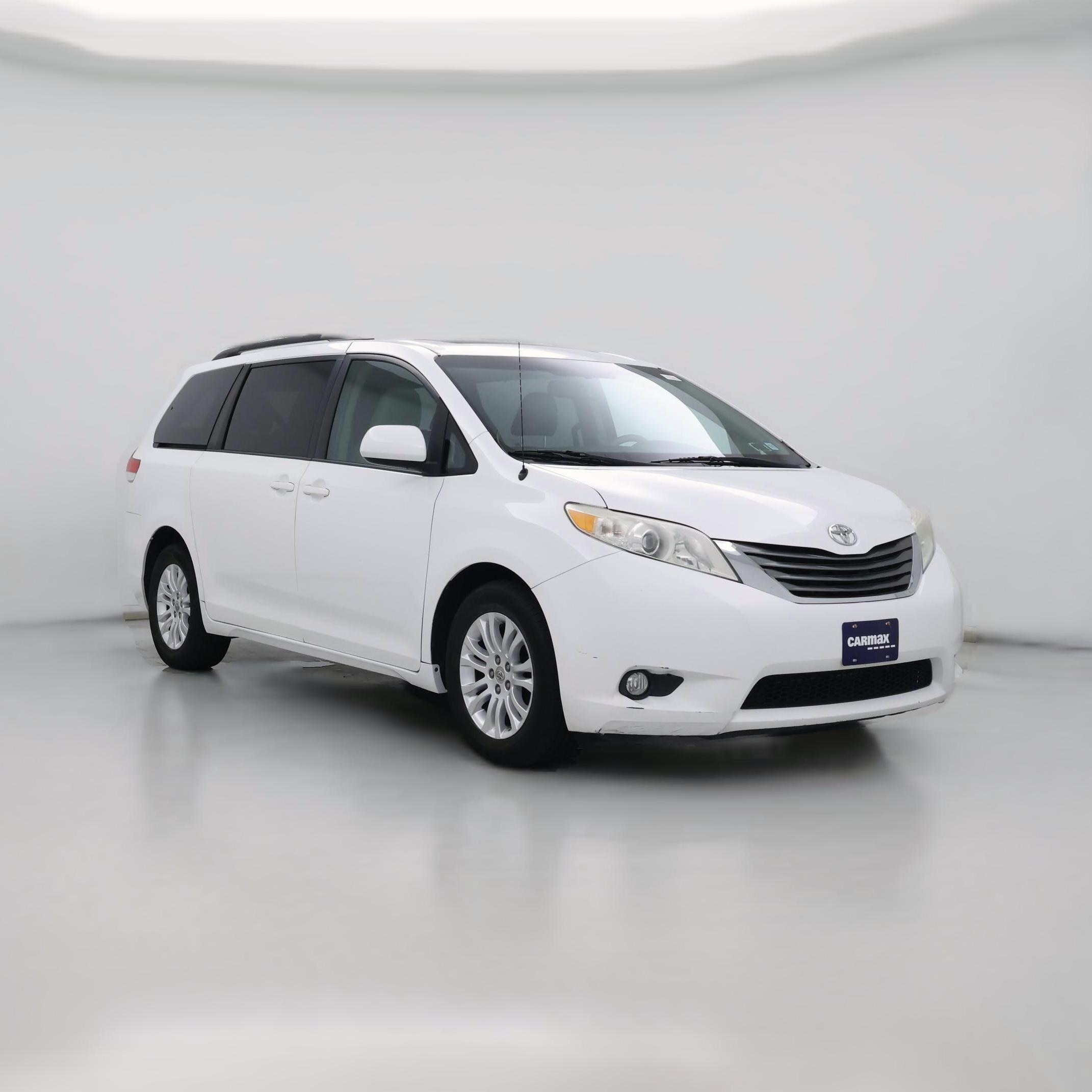 Thumbnail: 2013 Toyota Sienna - 1