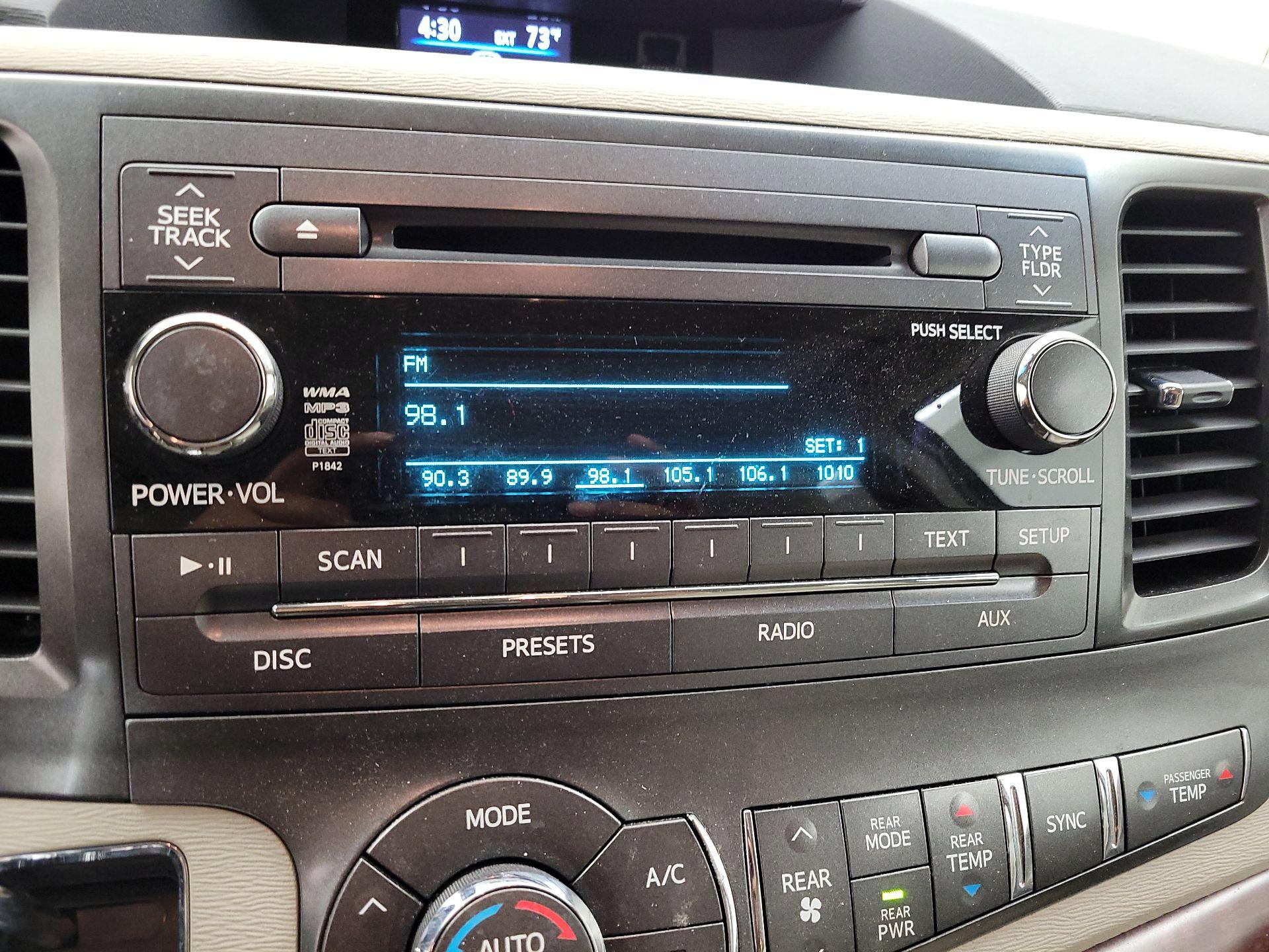 Thumbnail: 2013 Toyota Sienna - 15