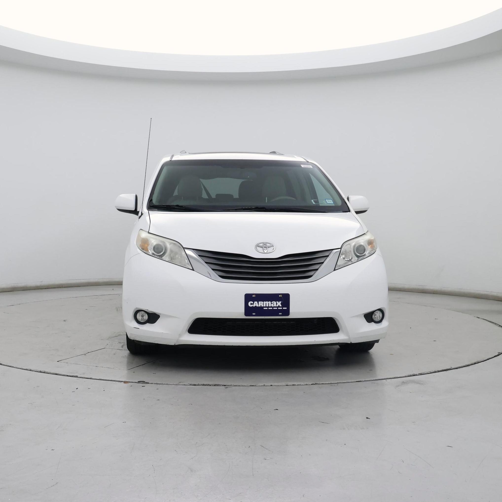 Thumbnail: 2013 Toyota Sienna - 5