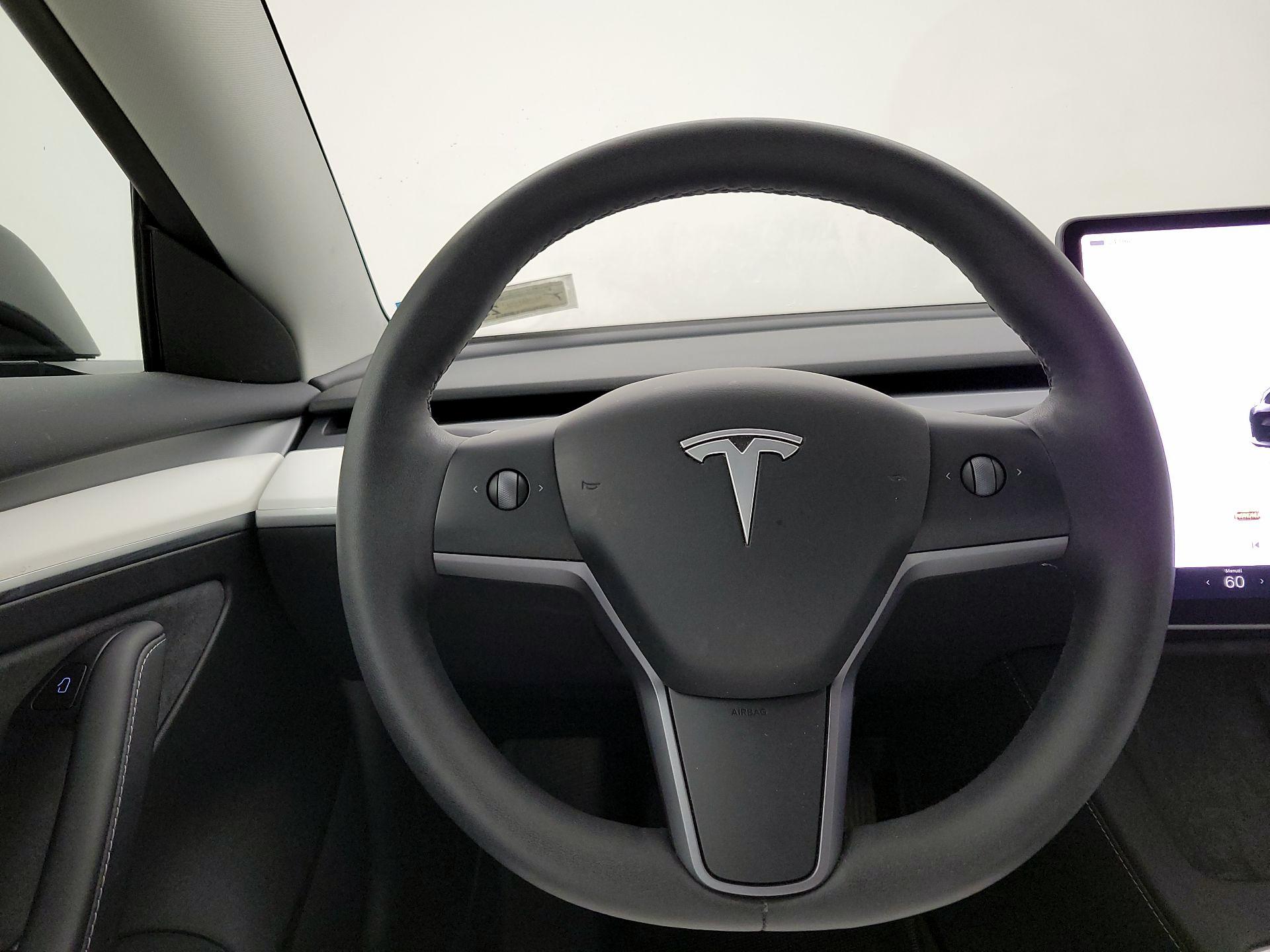 Thumbnail: 2023 Tesla Model 3 - 10