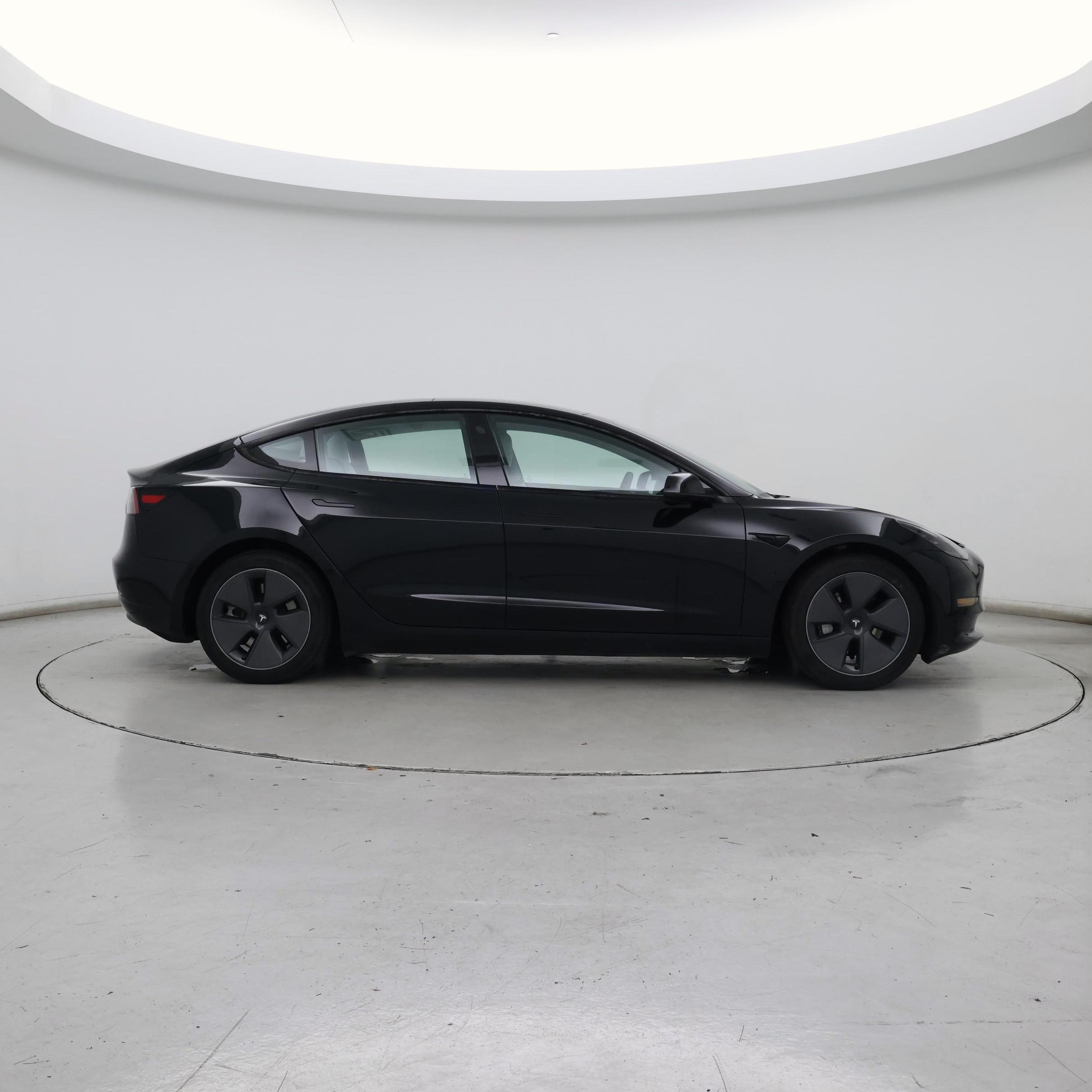 Thumbnail: 2023 Tesla Model 3 - 7