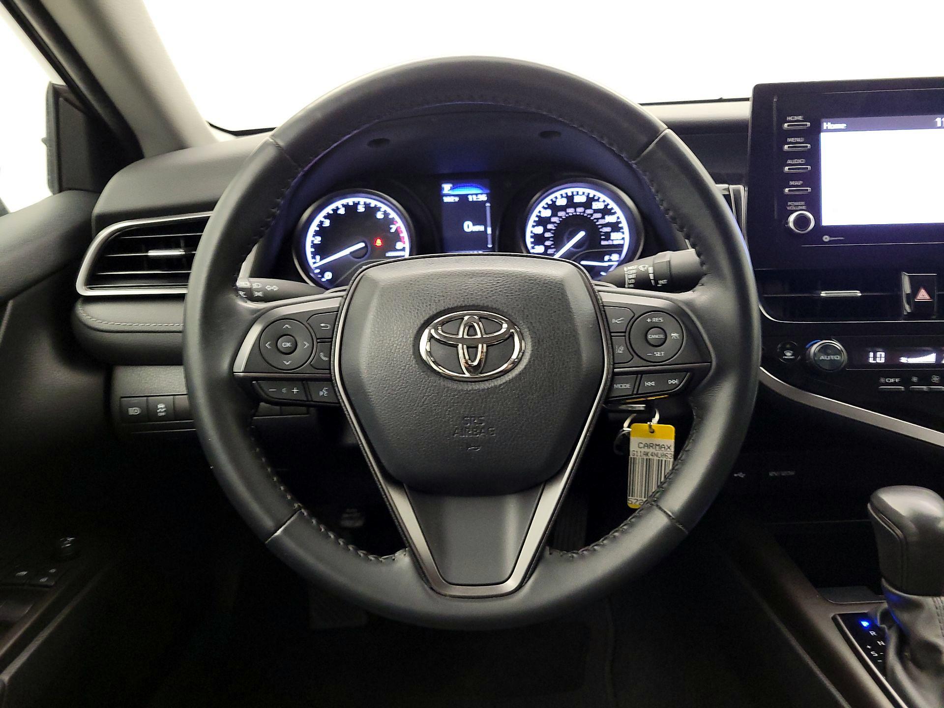 Thumbnail: 2022 Toyota Camry - 10