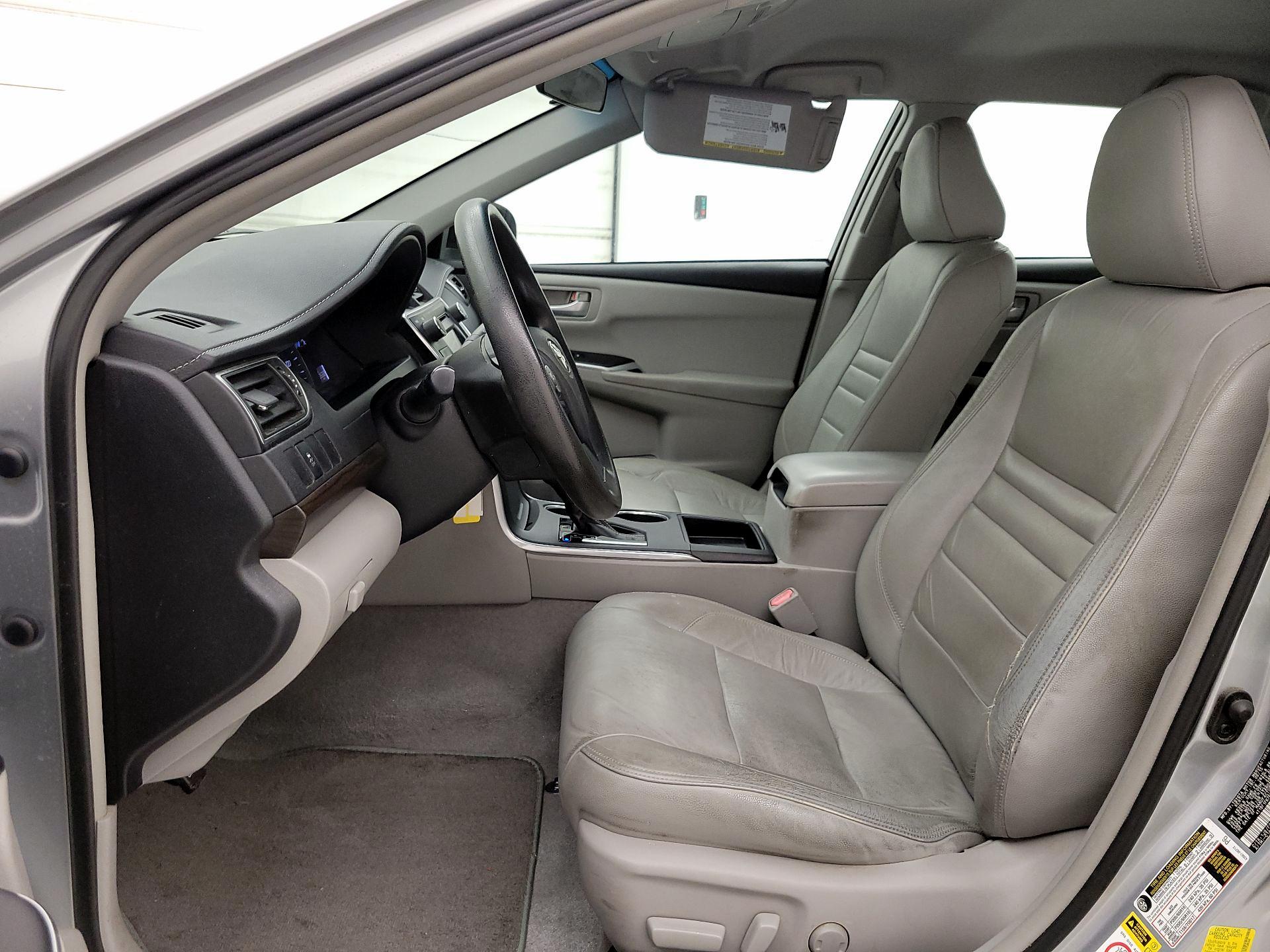 Thumbnail: 2015 Toyota Camry - 11