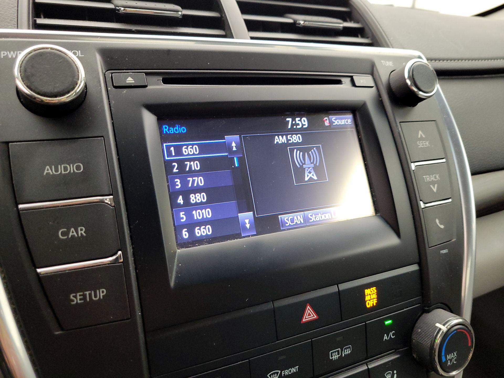 Thumbnail: 2015 Toyota Camry - 15
