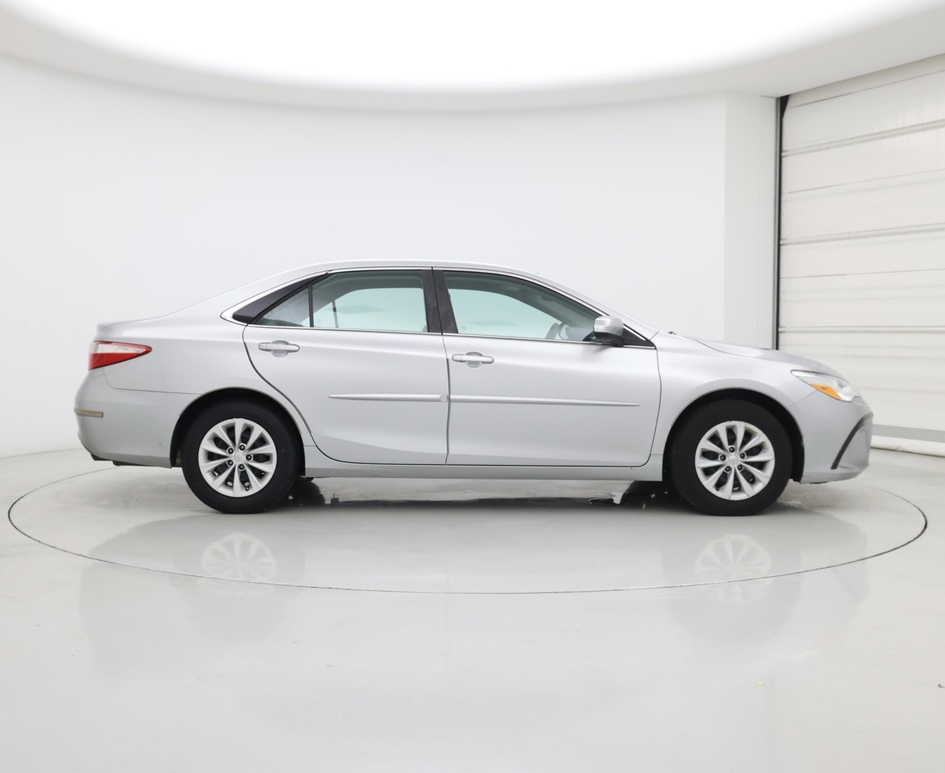 Thumbnail: 2015 Toyota Camry - 7