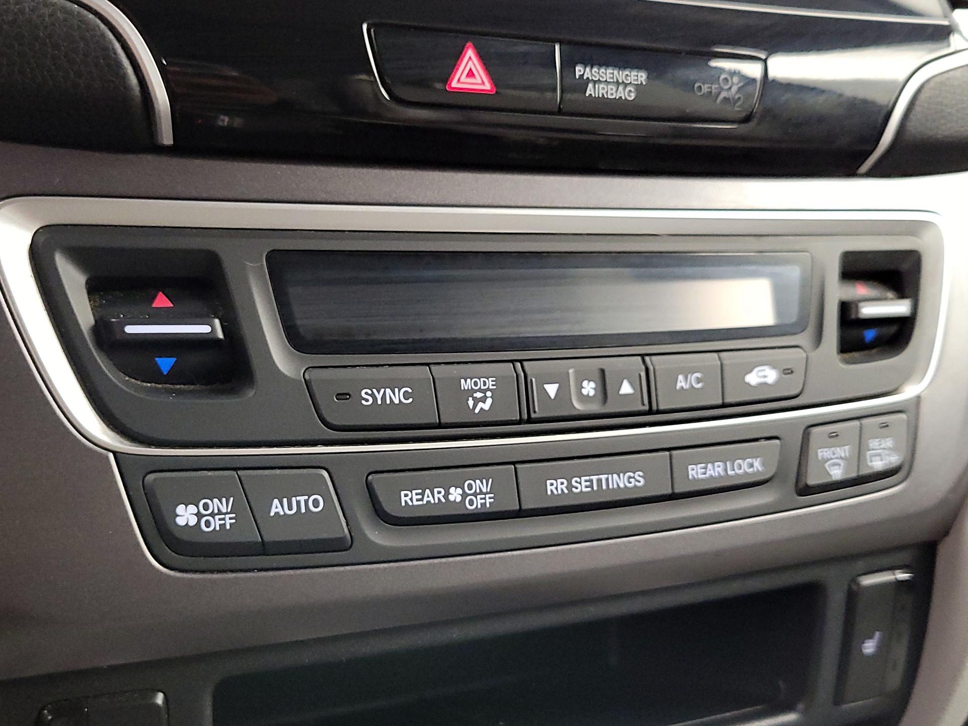 Thumbnail: 2021 Honda Pilot - 16