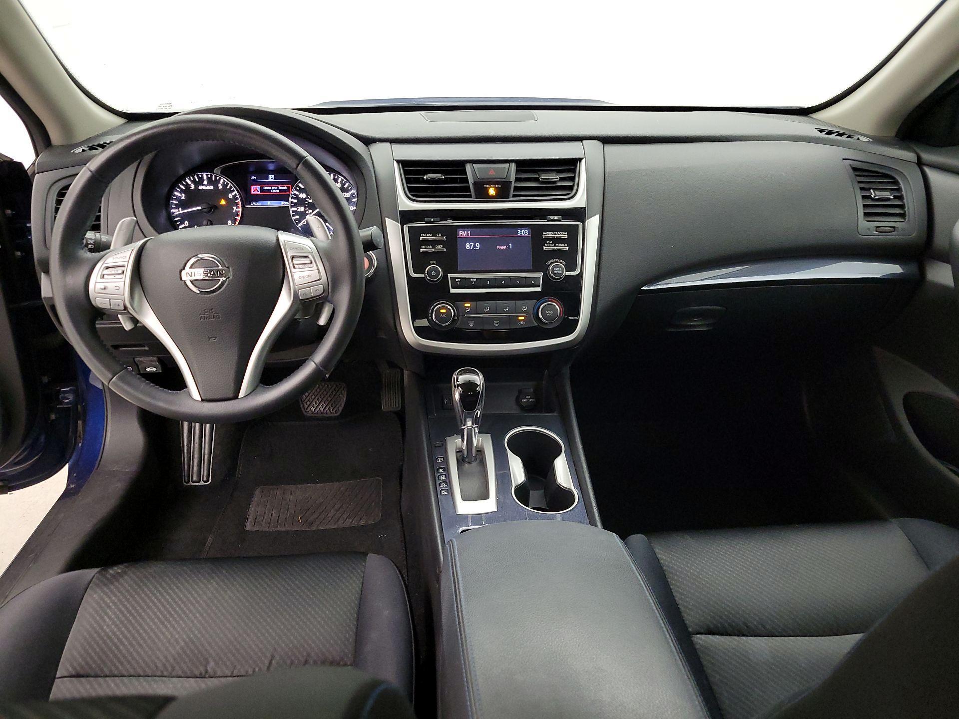 Thumbnail: 2018 Nissan Altima - 9