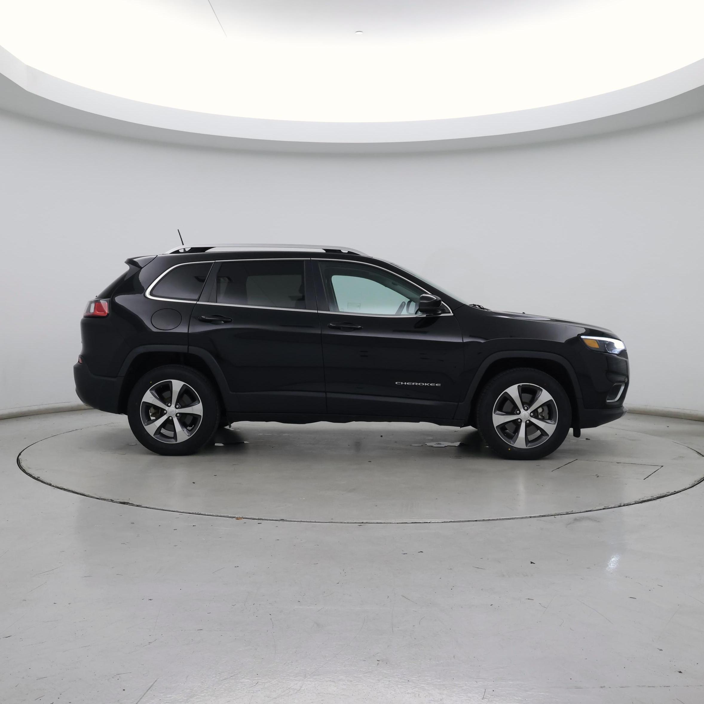 Thumbnail: 2019 Jeep Cherokee - 7